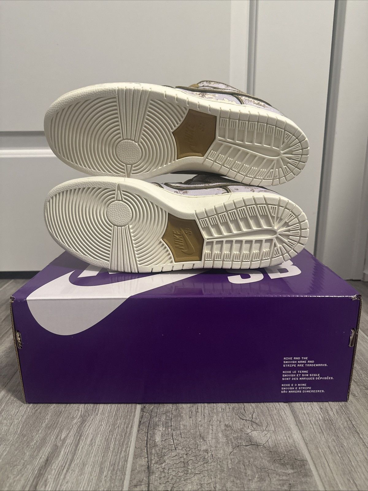 Nike Nike SB Dunk Low City of Style Size US 10.5 / EU 43-44 - 7 Thumbnail
