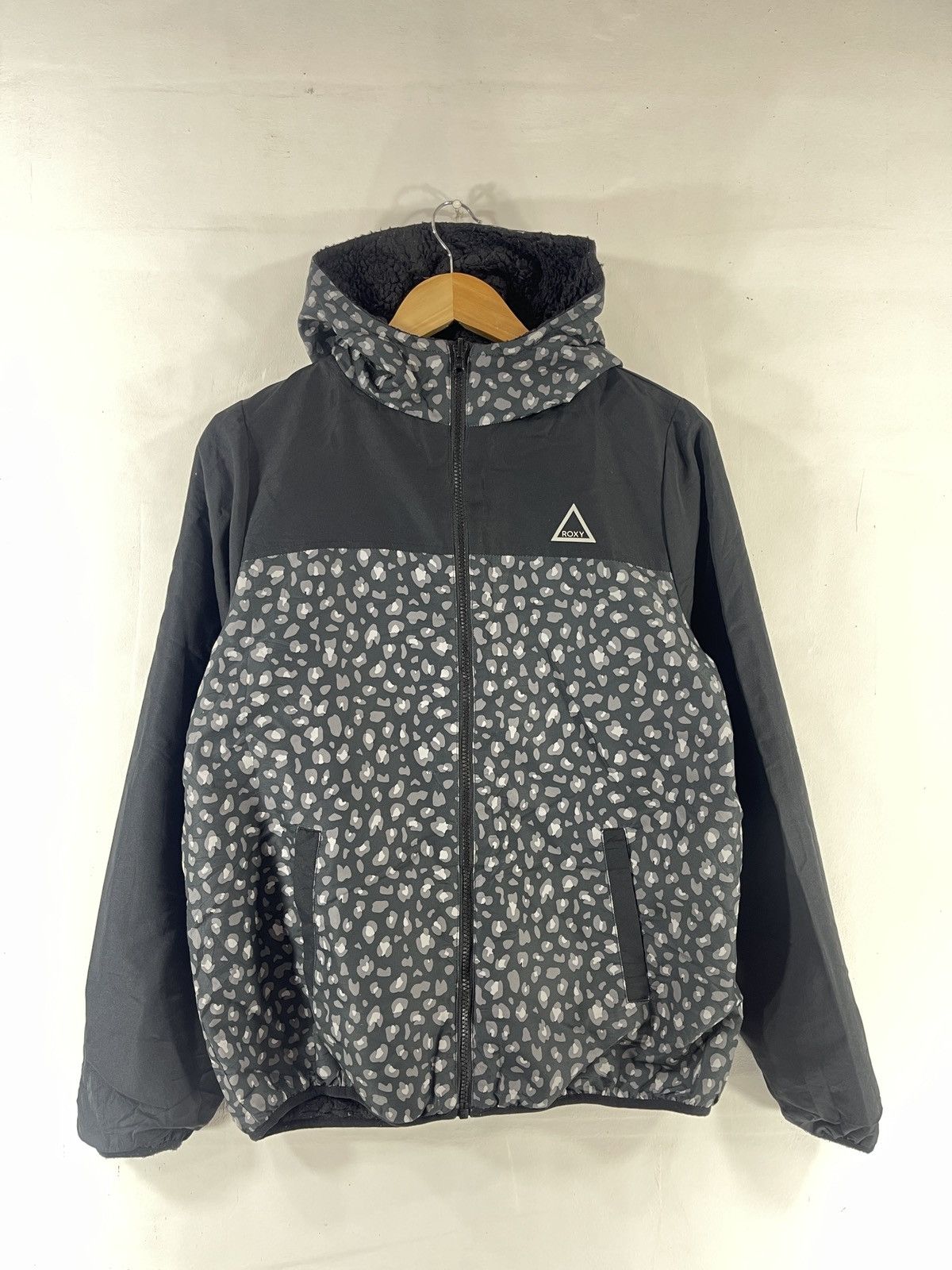 Japanese Brand × Vintage Full Zipper ROXY Jacket Size US L / EU 52-54 / 3 - 1 Thumbnail