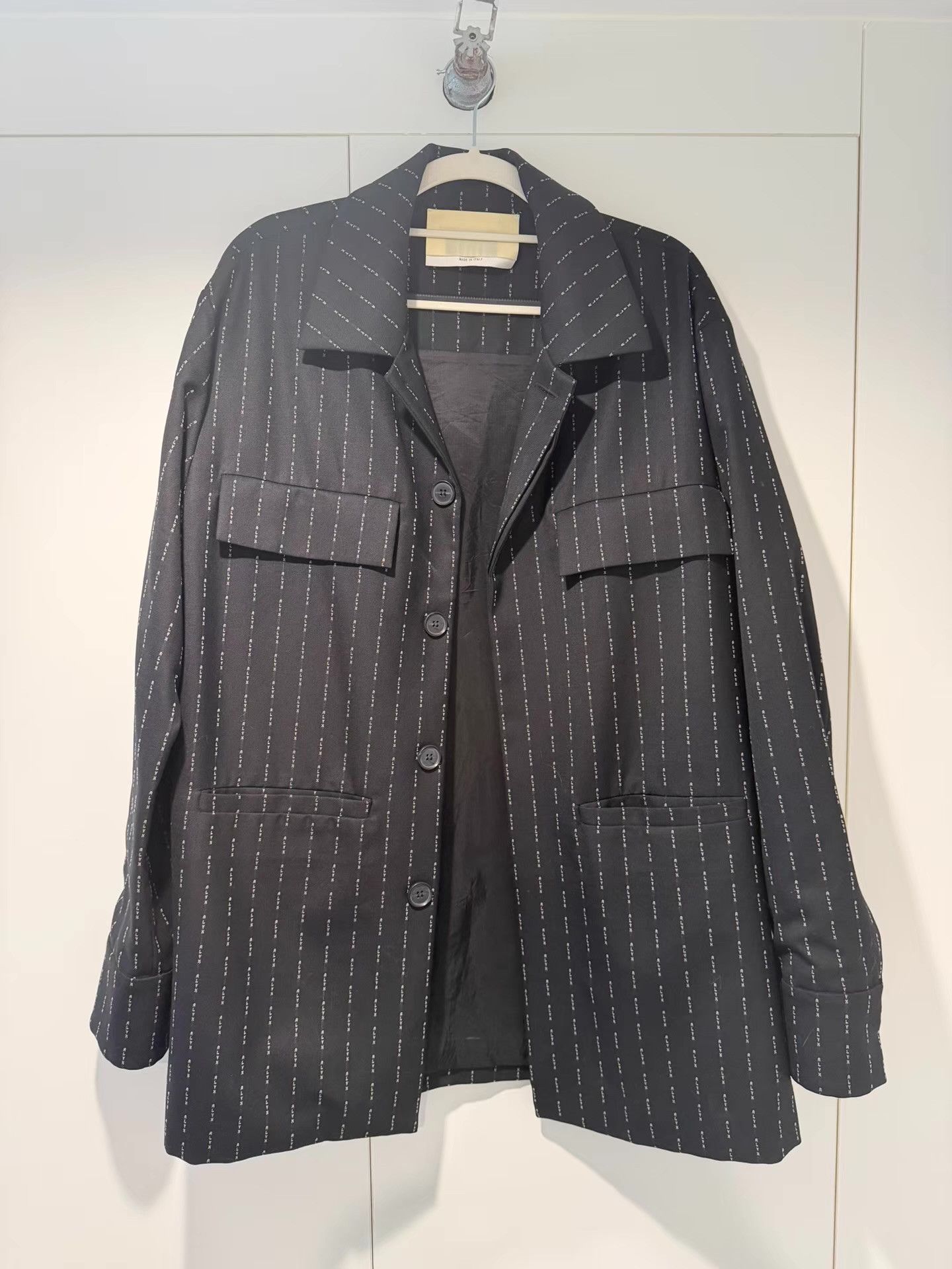 1017 ALYX 9SM 1017 Alyx 9sm printed jacket Q19 Size US S / EU 44-46 / 1 - 5 Thumbnail