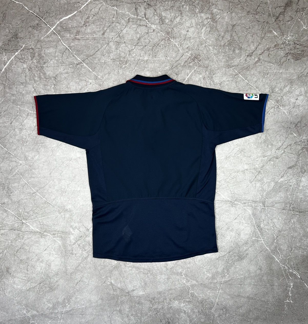 Nike FC Barcelona Nike 2002 2003 2004 Away Football Soccer Jersey Size US S / EU 44-46 / 1 - 4 Thumbnail