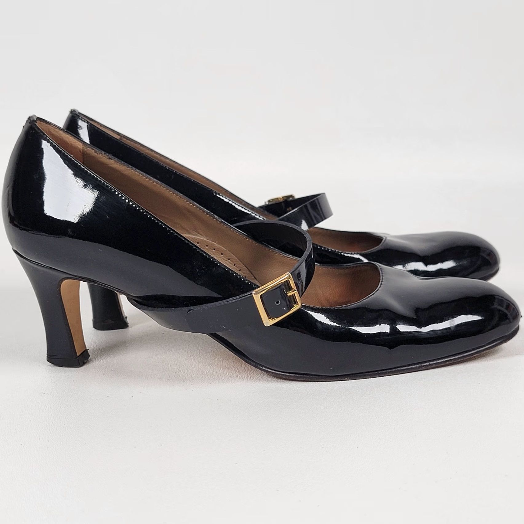 Vintage Anyi Lu Black Patent Leather Buckle Strap Pumps 9 Italy Women's Pump Kitten Heel Formal Party/Cocktail Casual Shoes Size US 9 / IT 39 - 2 Thumbnail