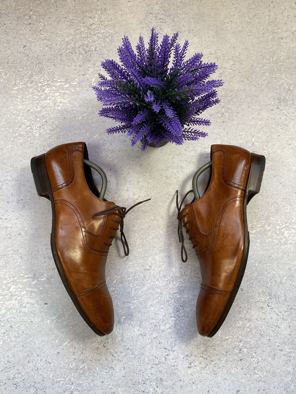 Russell & Bromley Russel and Bromley Men’s Brown Leather Brouge Size 9.5 Size US 9.5 / EU 42-43 - 2 Thumbnail