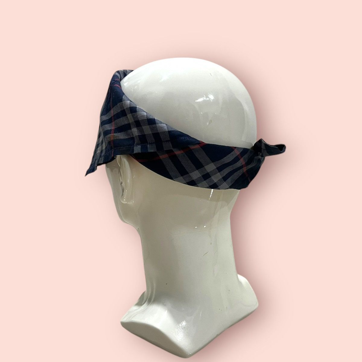 Burberry × Designer ICONIC BURBERRYS BLACK LABEL PLAID NOVA CHECK HANDKERCHIEF Size ONE SIZE - 24 Thumbnail
