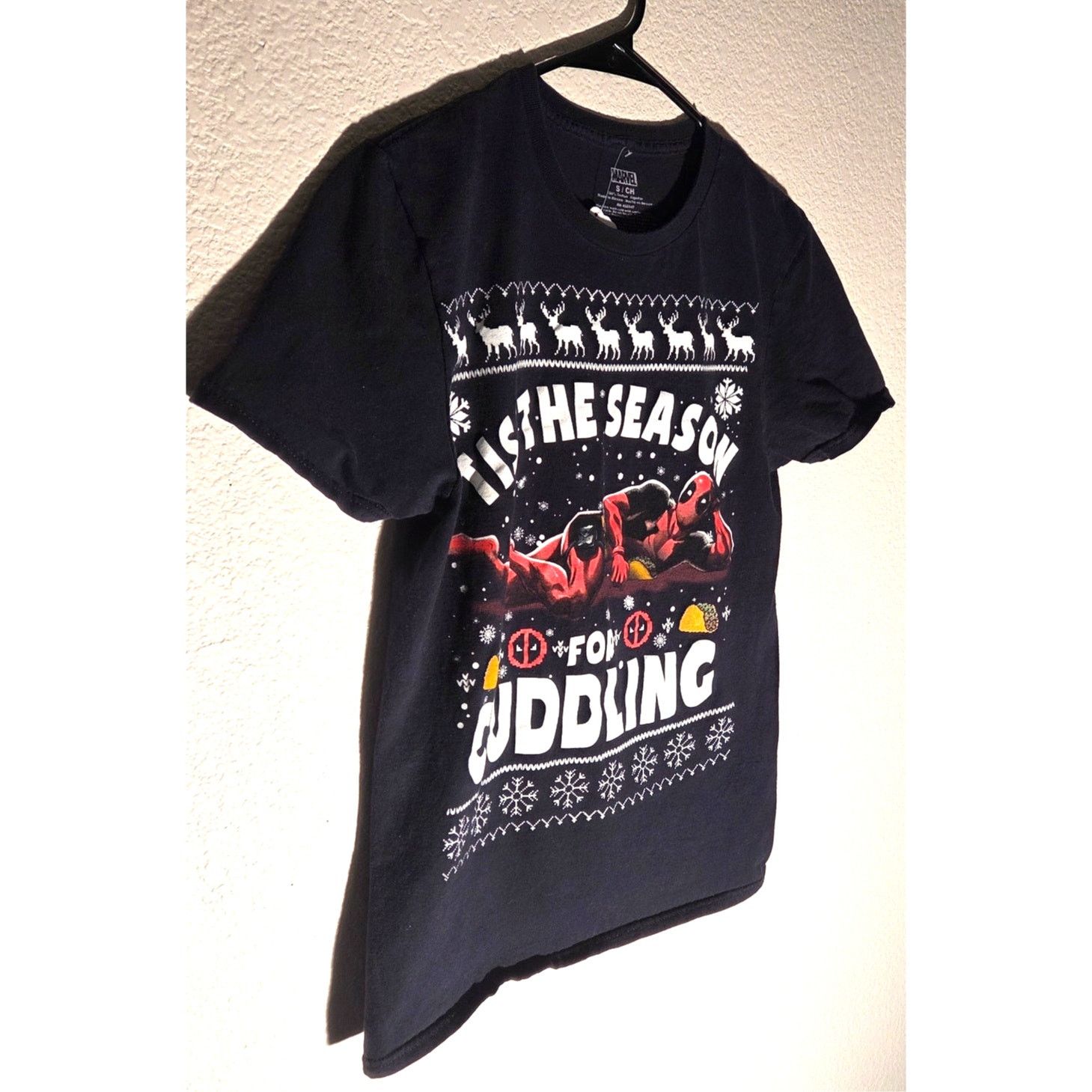Marvel Comics Marvel Deadpool Holiday Graphic Tee - Men's Size Small Size US S / EU 44-46 / 1 - 2 Thumbnail