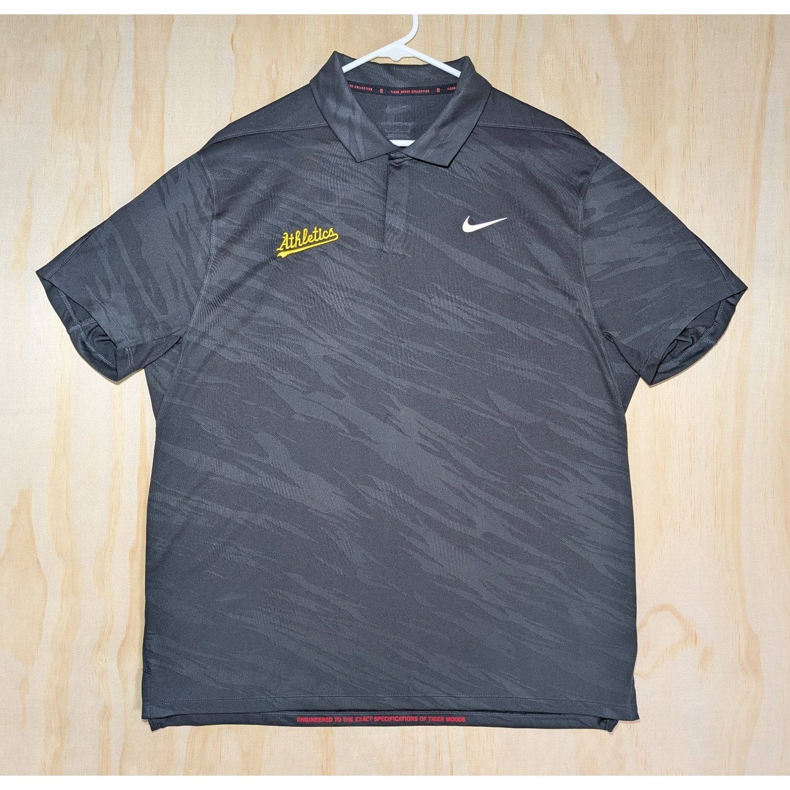Nike Nike Men's Large Oakland A's Tiger Woods Dri-Fit ADV Polo Size US L / EU 52-54 / 3 - 1 Thumbnail