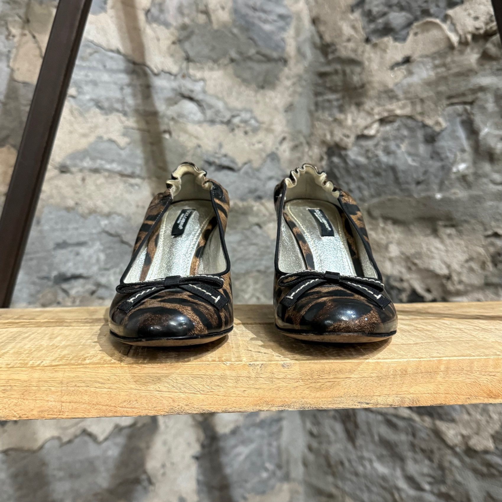 Dolce & Gabbana Dolce & Gabbana Leopard Patent Elastic Bow Pumps Size US 7.5 / IT 37.5 - 2 Thumbnail