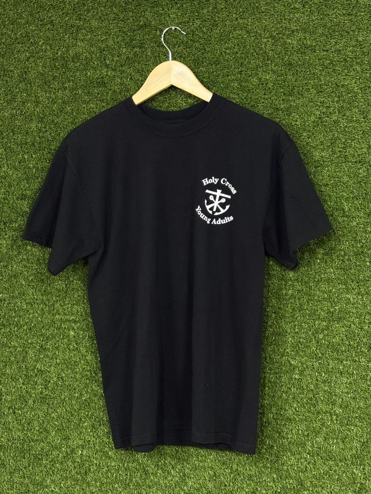 Vintage Vintage Black Heavyweight Jerzees Holy Cross Shirt Black Size US M / EU 48-50 / 2 - 1 Thumbnail