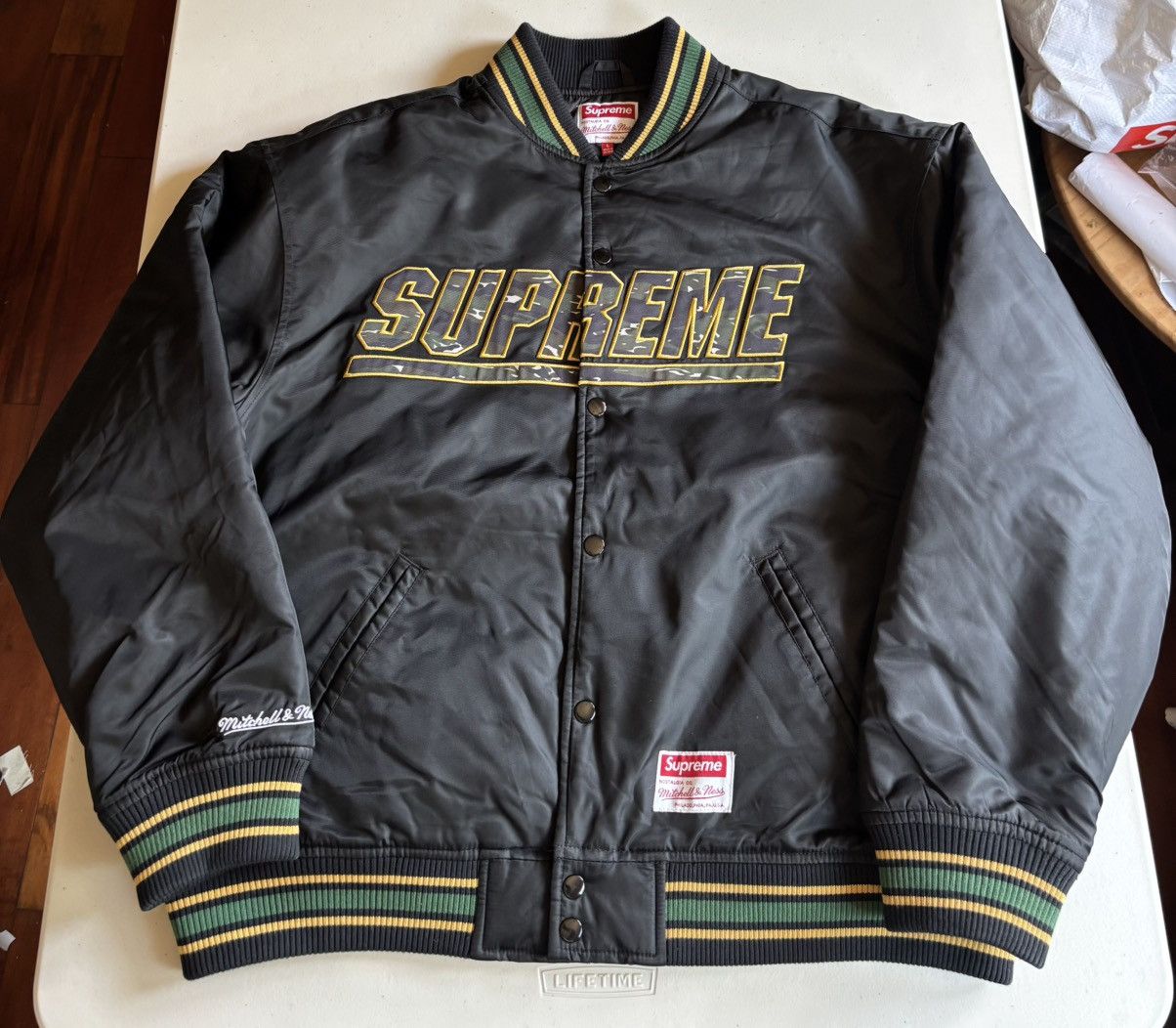Supreme Camo Logo Varsity Jacket Lサイズ Supreme Mitchell & Ness Camo Logo Varsity Jacket Black Men's