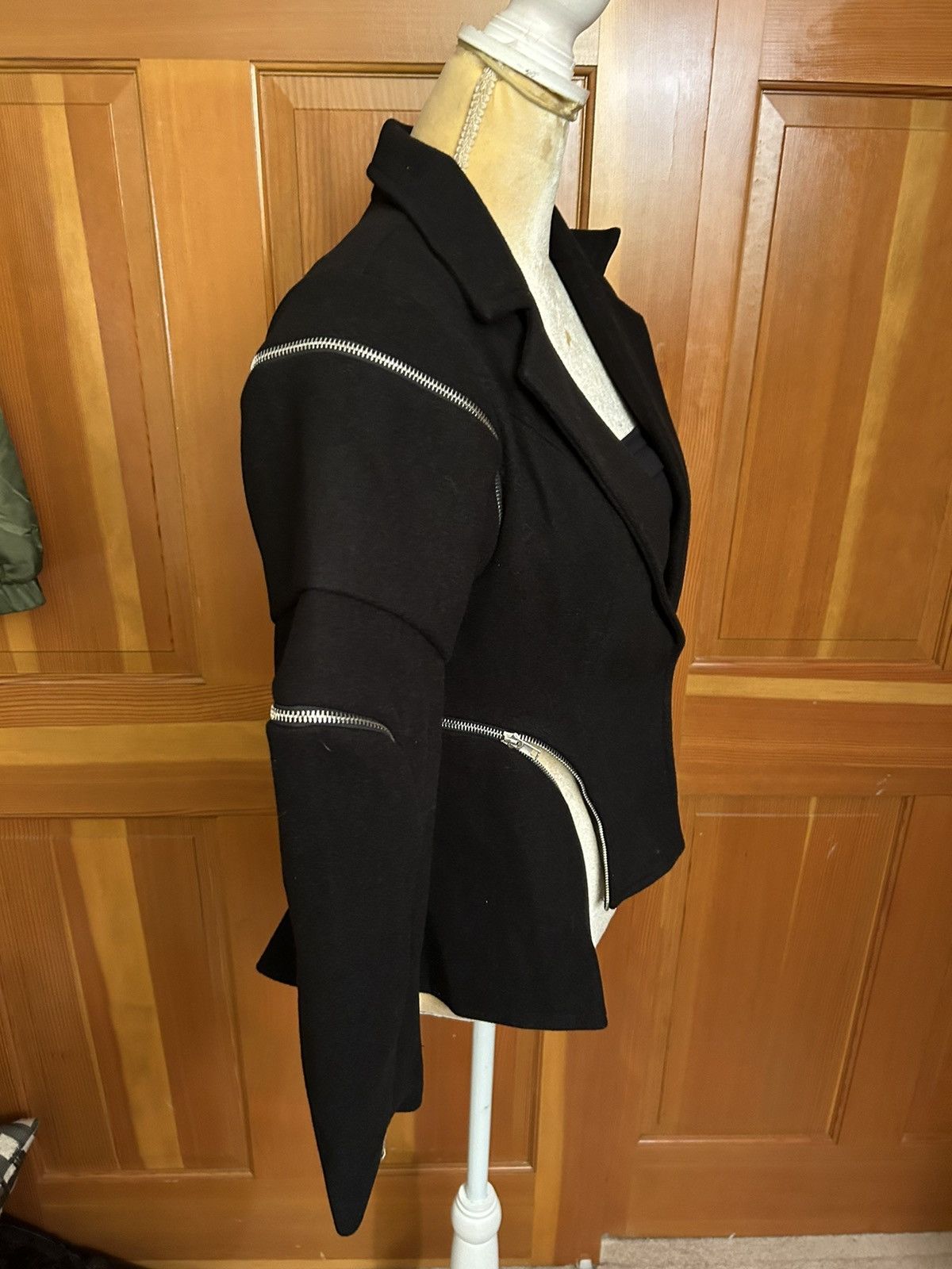 Designer × Other NWT, Lavishly Paris Designer Black Spliced Zipper Jacket. Size M / US 6-8 / IT 42-44 - 11 Thumbnail