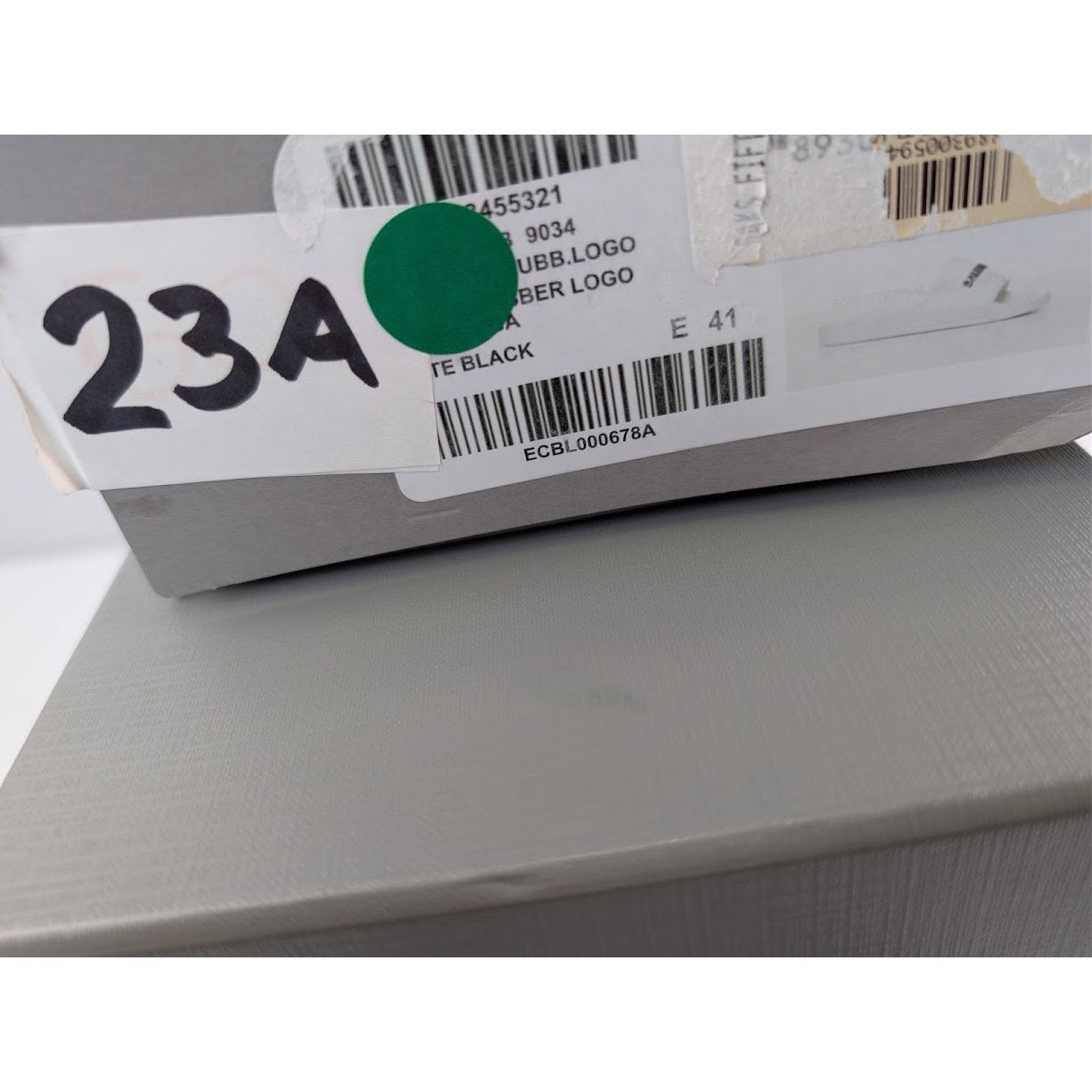 Balenciaga o1rshd1 Pool Slides Rubber Logo Slippers in White/Black Size US 8 / EU 41 - 20 Thumbnail