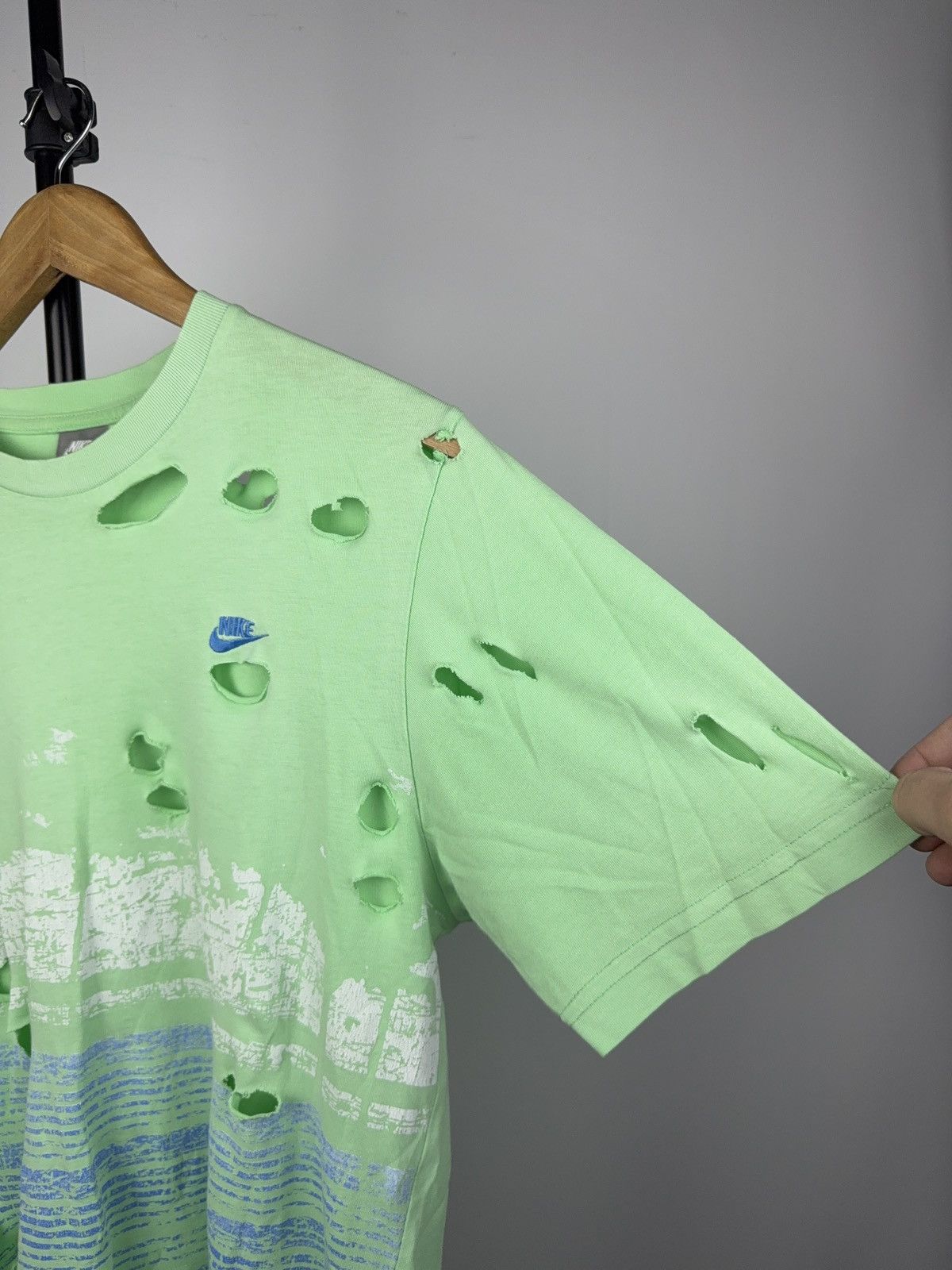Nike 00s Distressed Nike Green Bleached Tee Y2K Destroyed Look Size US M / EU 48-50 / 2 - 5 Thumbnail