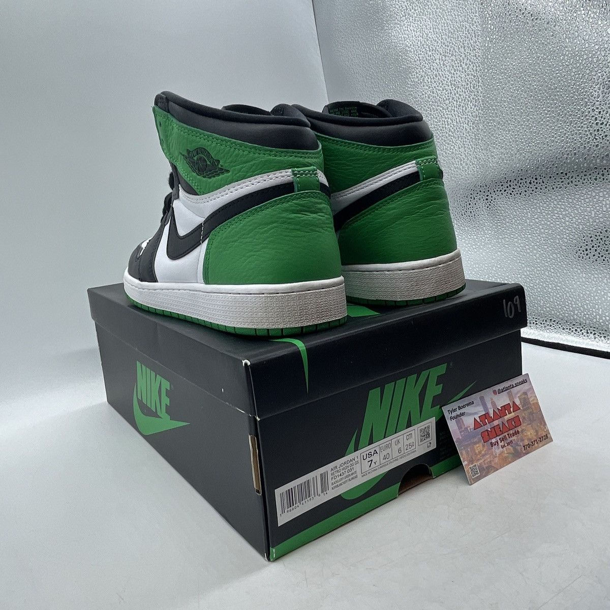 Jordan Brand Air Jordan 1 high lucky green Size US 7 / EU 40 - 4 Thumbnail