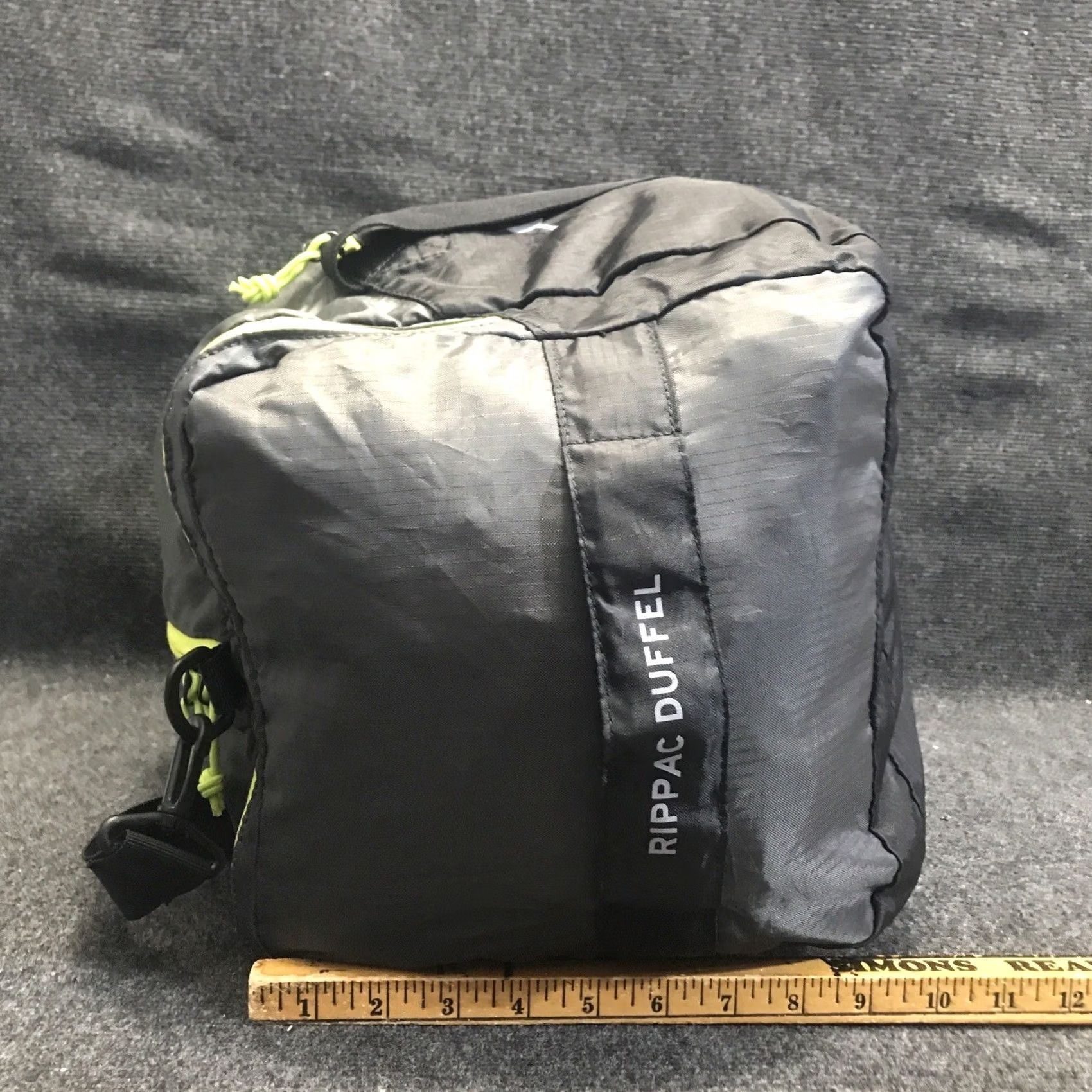 Eddie Bauer Eddie Bauer Rippack Duffle Bag Lightweight Packable Black Neon Green 063-0513 Size 40 - 6 Thumbnail