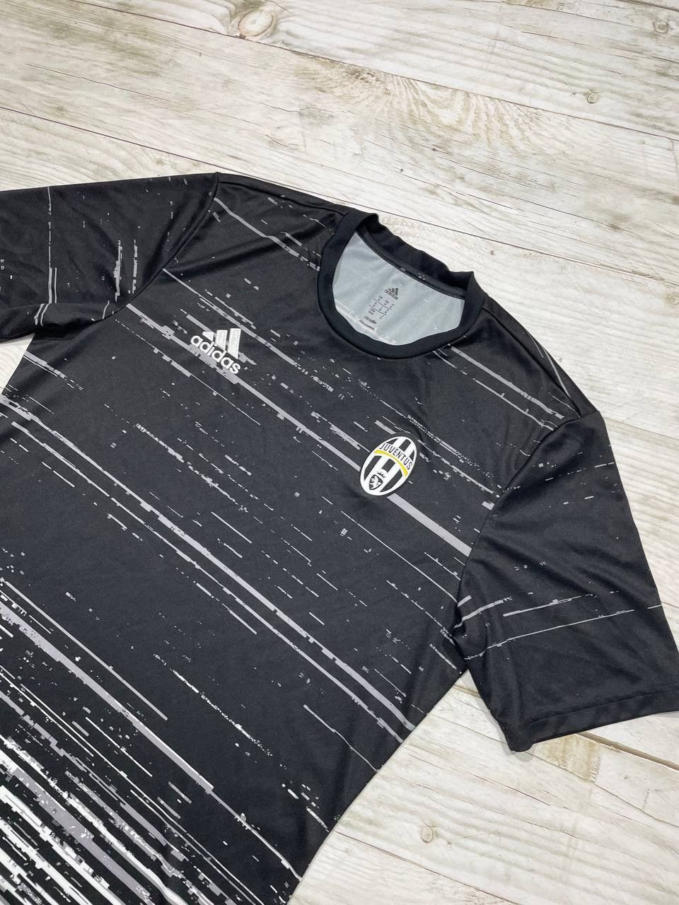 Adidas Adidas Juventus 2016 2017 Training Shirt Jersey Football Size US M / EU 48-50 / 2 - 3 Thumbnail