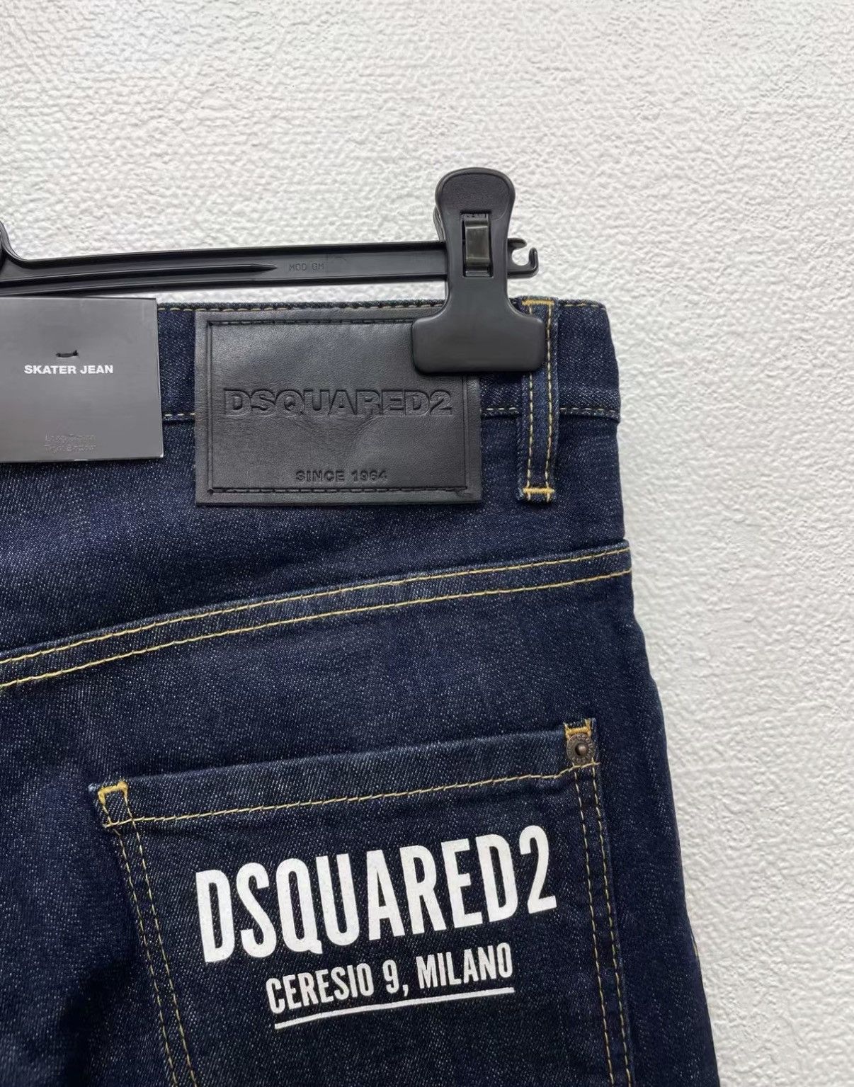 Dsquared2 DSQUARED2 D2 Stretch Slim Fit Raw Denim Jeans J30 Size US 30 / EU 46 - 6 Thumbnail