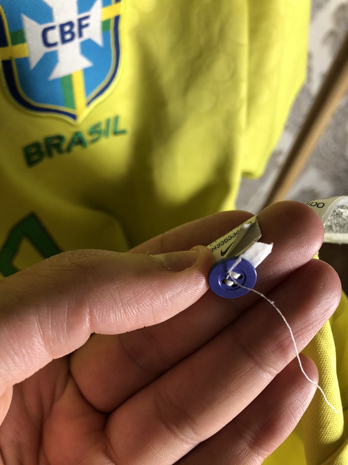Other VERY RARE NIKE BRAZIL VINI JR SOCCER JERSEY RETRO Y2K 90s Size US M / EU 48-50 / 2 - 8 Thumbnail