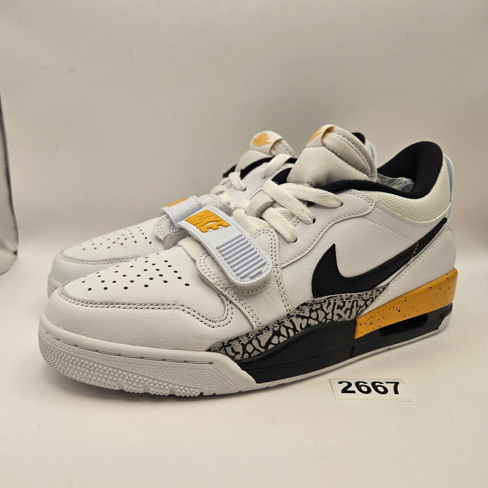 Nike NIKE MEN'S 8.5 AIR JORDAN LEGACY 312 LOW TOP YELLOW OCHRE Size US 8.5 / EU 41-42 - 1 Thumbnail