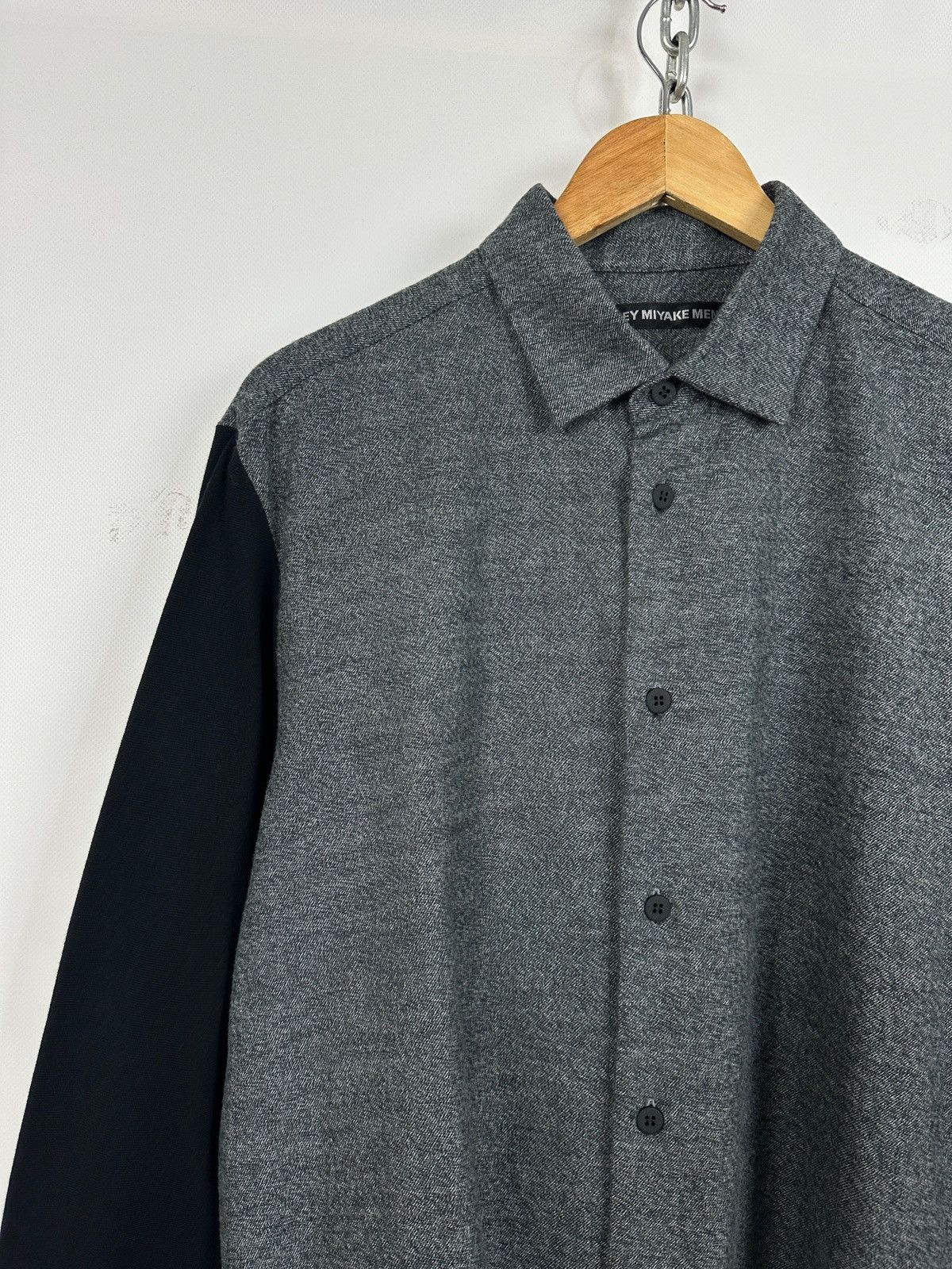 Issey Miyake Issey Miyake Men Black/Gray Long Sleeve Button Up Shirt Size US XL / EU 56 / 4 - 5 Thumbnail
