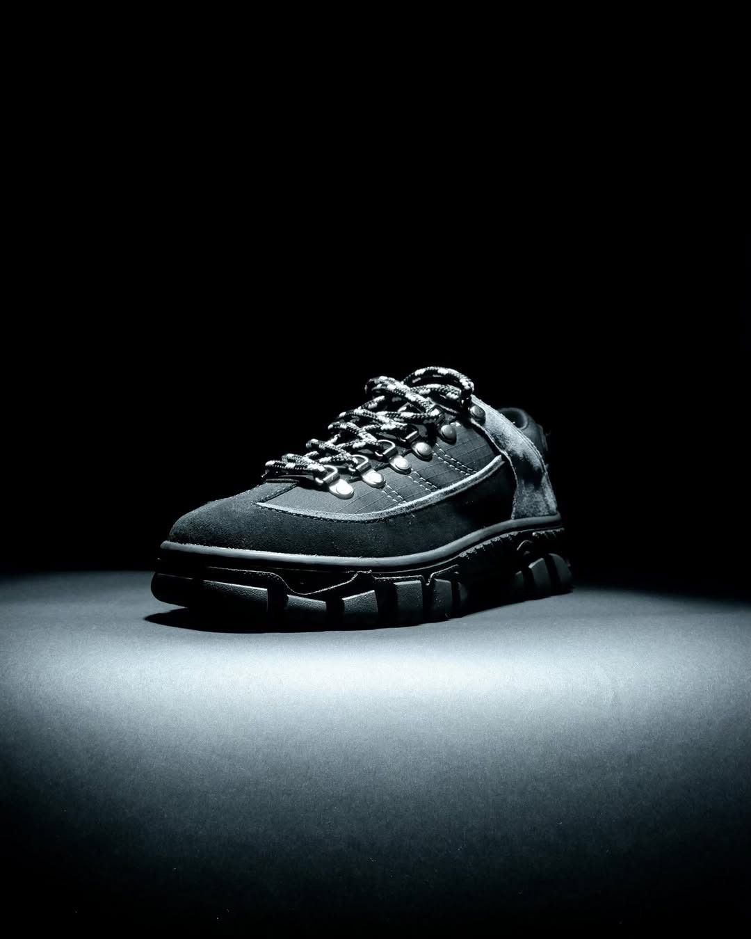 Other Xyrax Low Hiking Boots Size US 10 / EU 43 - 2 Thumbnail