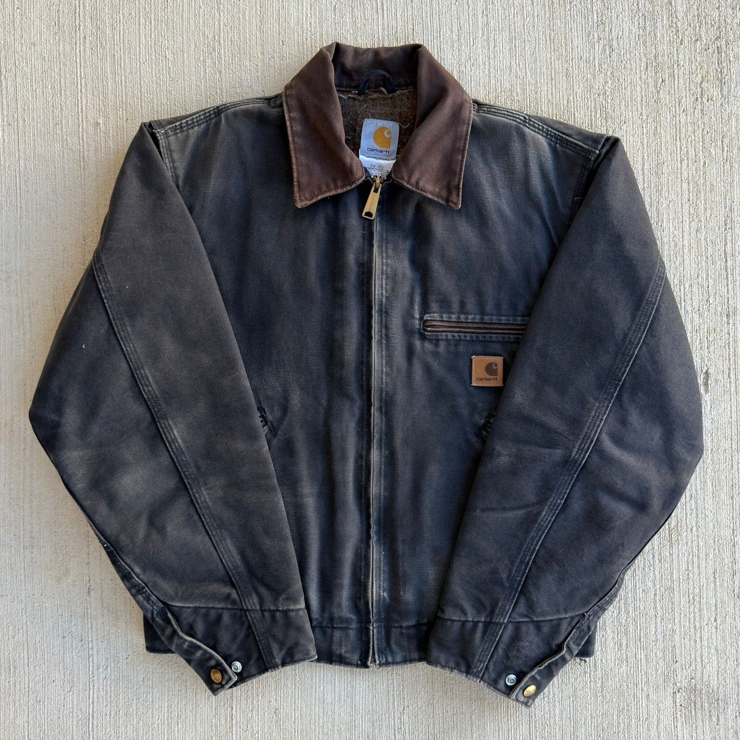 Carhartt J97 BLK faded black detroit work wear jacket