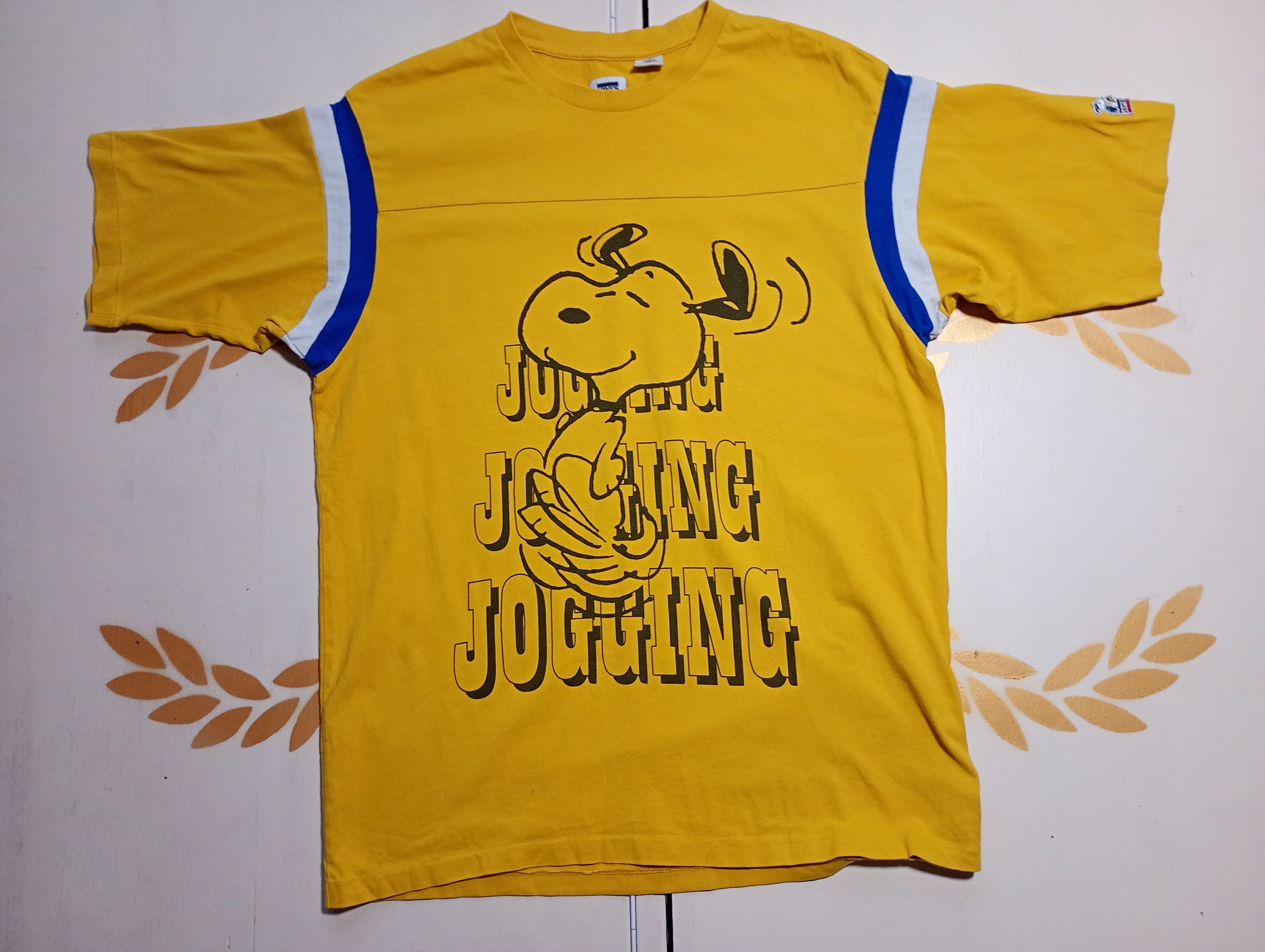 Levi's × Peanuts Levi's x Peanuts Jogging T-Shirt Size US S / EU 44-46 / 1 - 1 Thumbnail