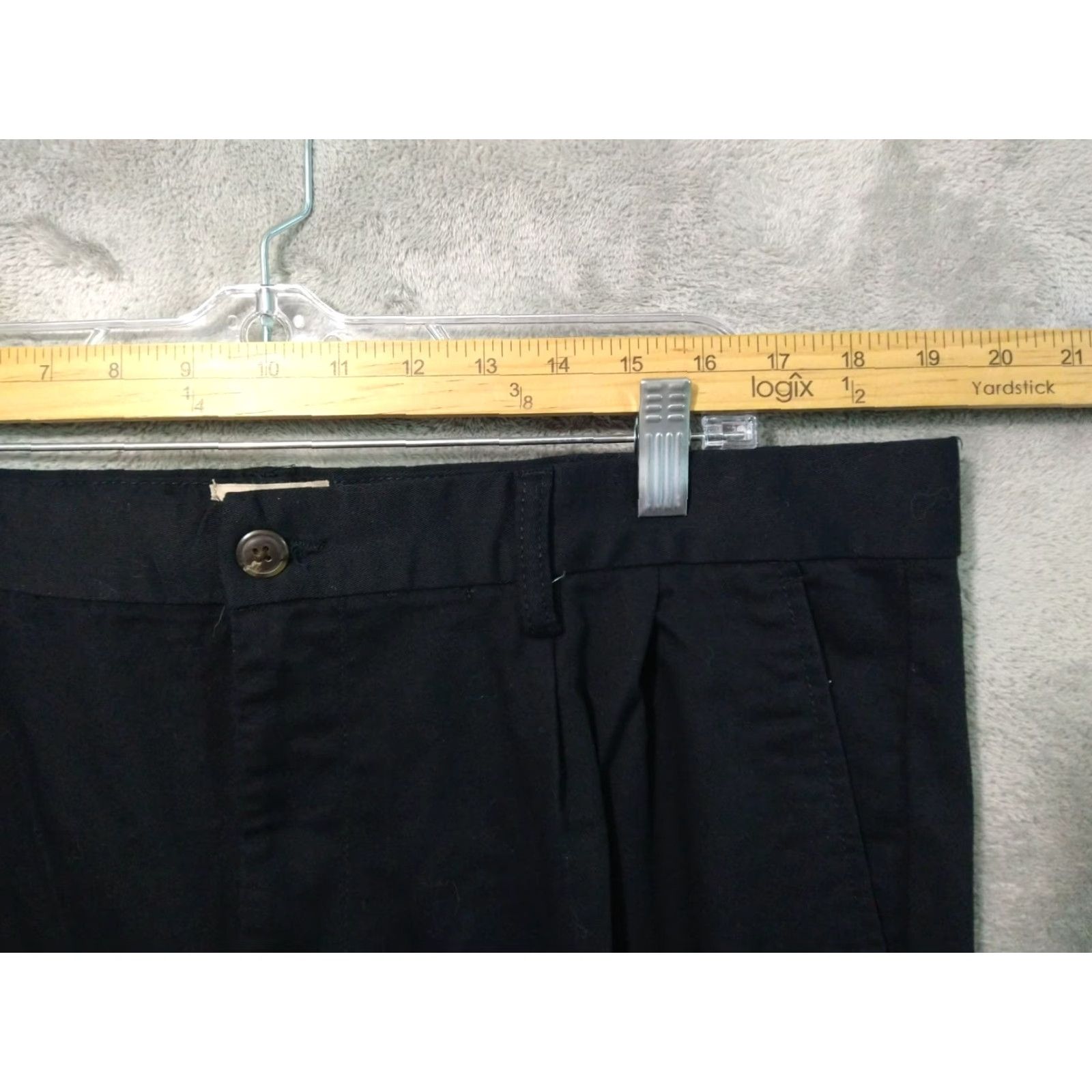 Vintage St John's Bay Pants Mens 38x30 Black Chino Classic Fit Pleated Easy Care Stretch Pants Mens Regular 38 Black Classic Chino Size US 38 / EU 54 - 3 Thumbnail