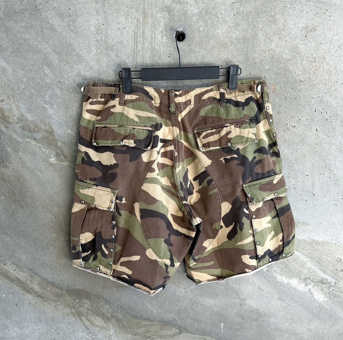 Hedi Slimane × Saint Laurent Paris SLP SS16 Studded Camo Cargo Shorts Size US 34 / EU 50 - 5 Thumbnail