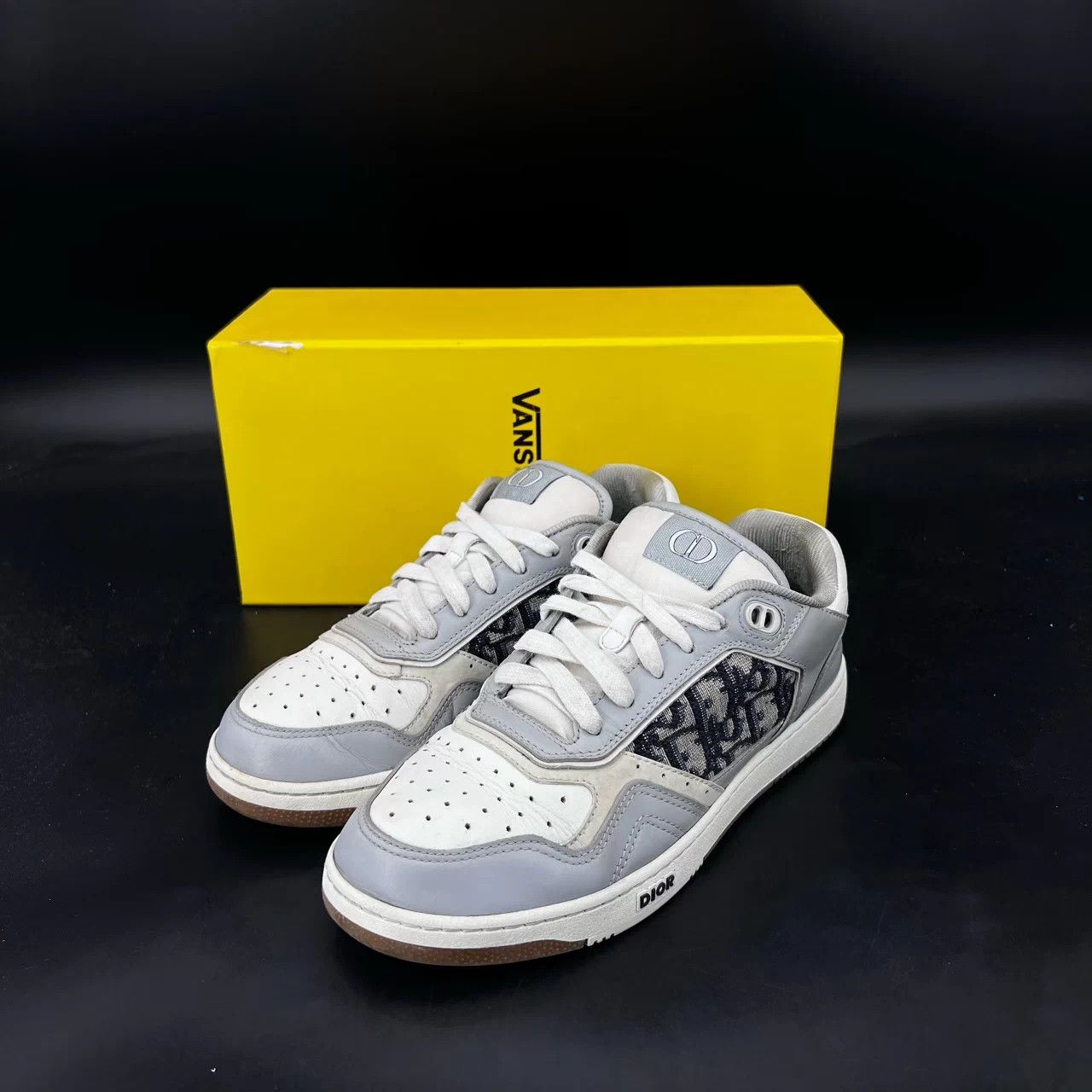 Dior Dior B27 gray white size 39 mint Size US 6 / EU 39 - 1 Thumbnail