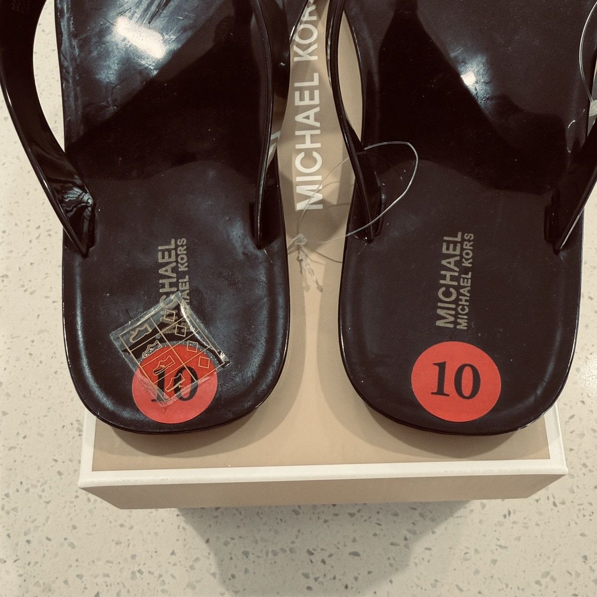 Michael Kors These are MICHAEL Michael Kors Lillie Jelly Thong Sandals Size US 10 / IT 40 - 4 Thumbnail