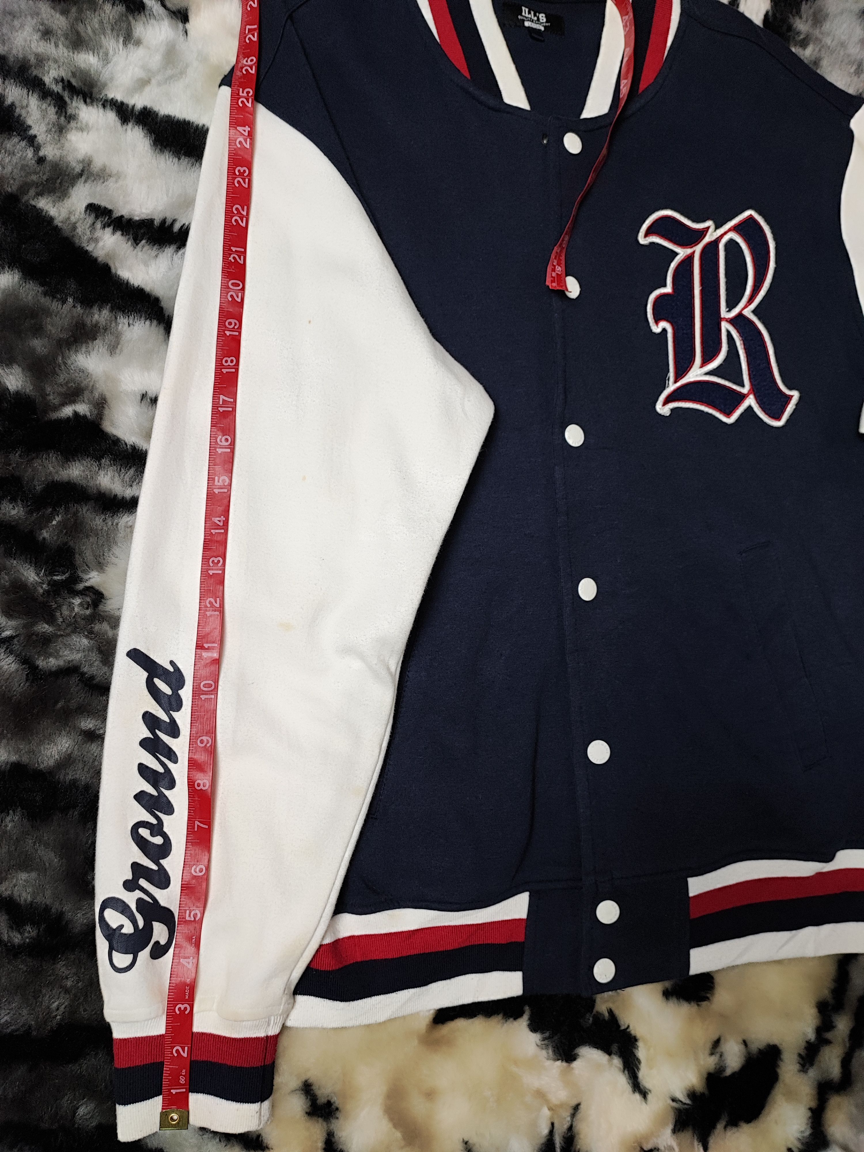 Japanese Brand Varsity ills Big Logo Size US L / EU 52-54 / 3 - 5 Thumbnail