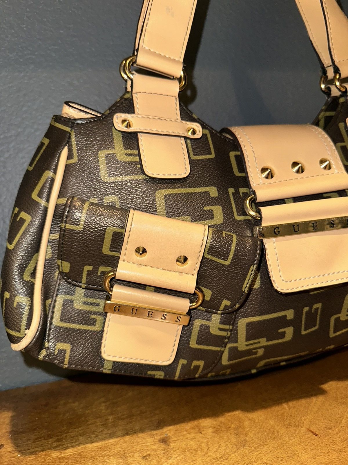Guess Guess Monogram Y2K 2000’s Vintage Shoulder Handbag Purse Size ONE SIZE - 5 Thumbnail