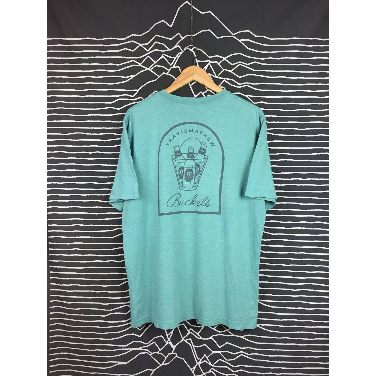 TravisMathew × Vintage Travis Mathew Golf Apparel Buckets Beer Outdoor Tee Size L Size US L / EU 52-54 / 3 - 2 Thumbnail