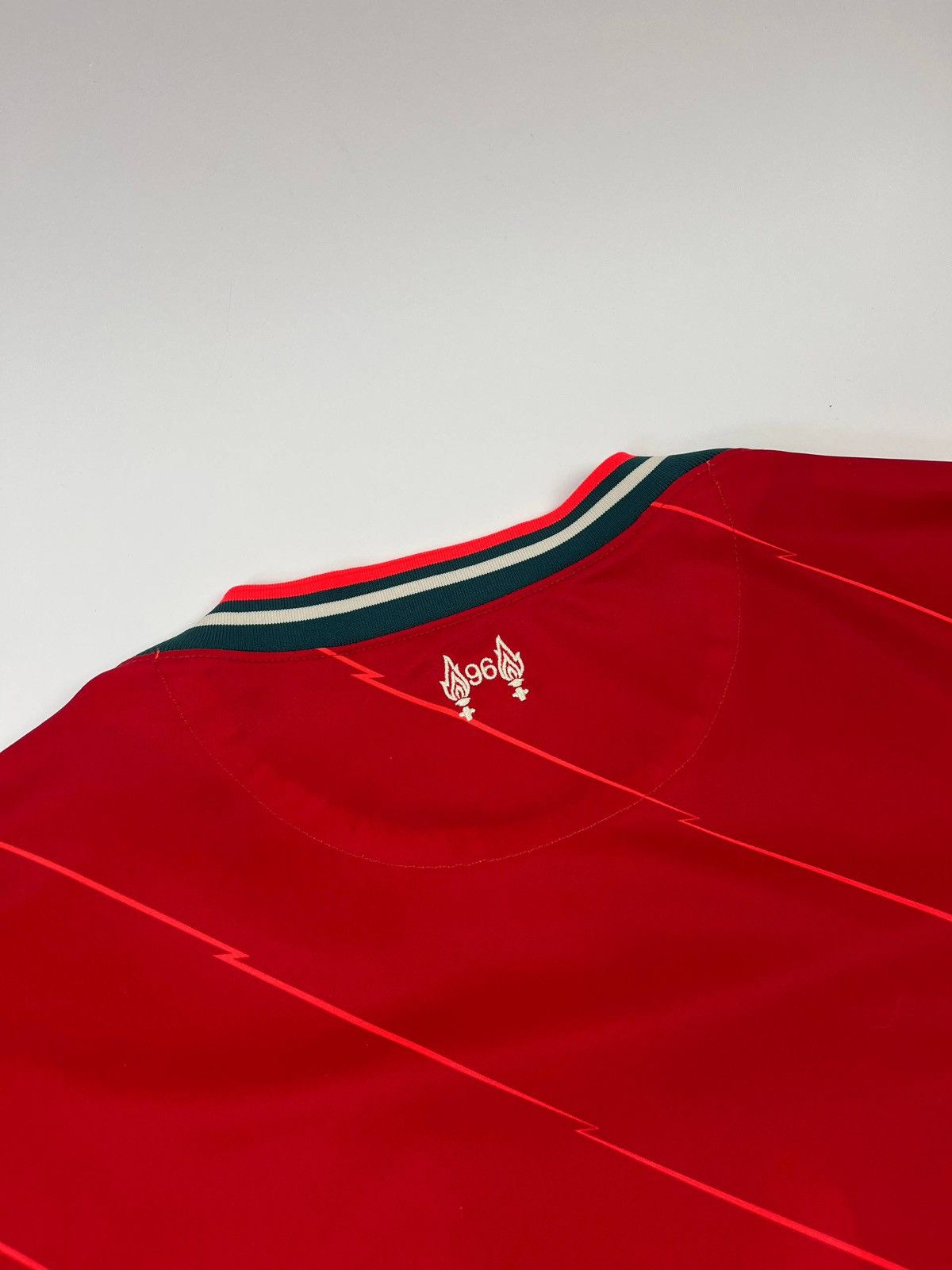 Nike Liverpool FC Jersey 2021-22 Nike Home ShirtXXL PremierLeague Size US XXL / EU 58 / 5 - 9 Thumbnail
