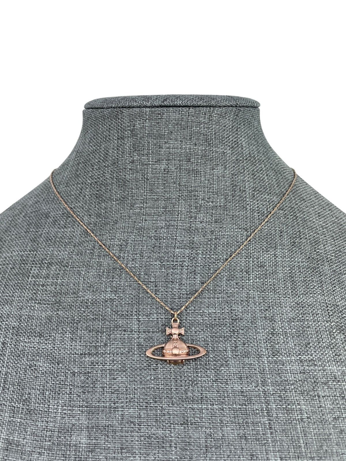 Vivienne westwood suzie orb necklace gold sales