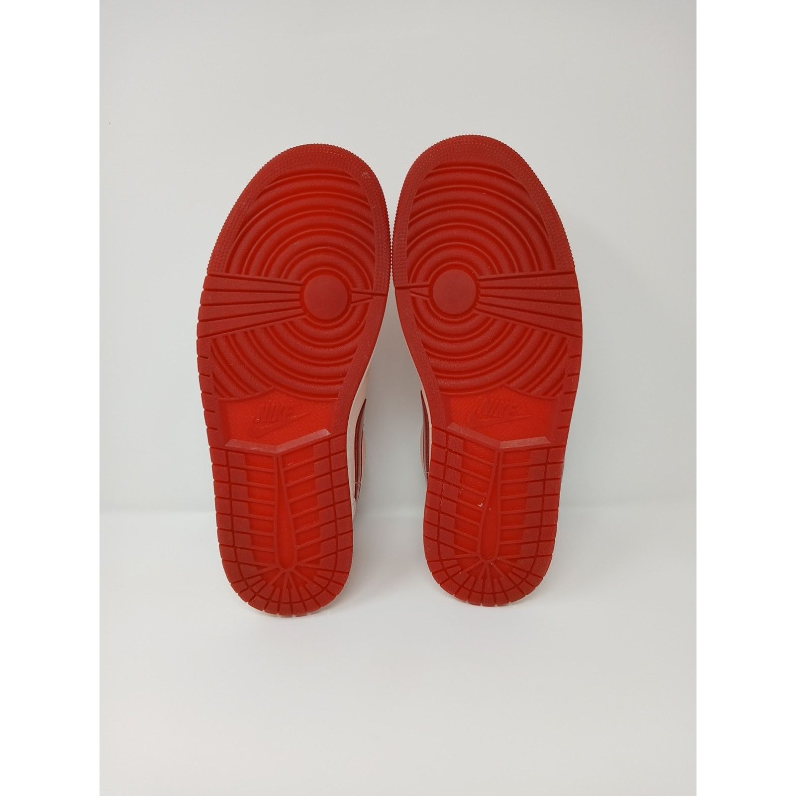 Jordan Brand Nike Air Jordan 1 SE Low Patent Valentine's Day Women Sz11.5 Size US 11.5 / IT 41.5 - 10 Thumbnail