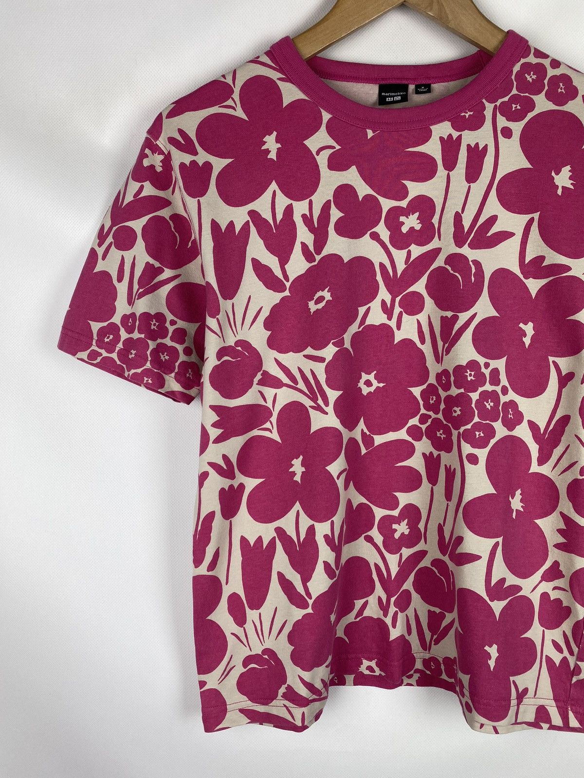 Uniqlo Marimekko Uniqlo ladies floral pattern t shirt size S Size S / US 4 / IT 40 - 2 Thumbnail