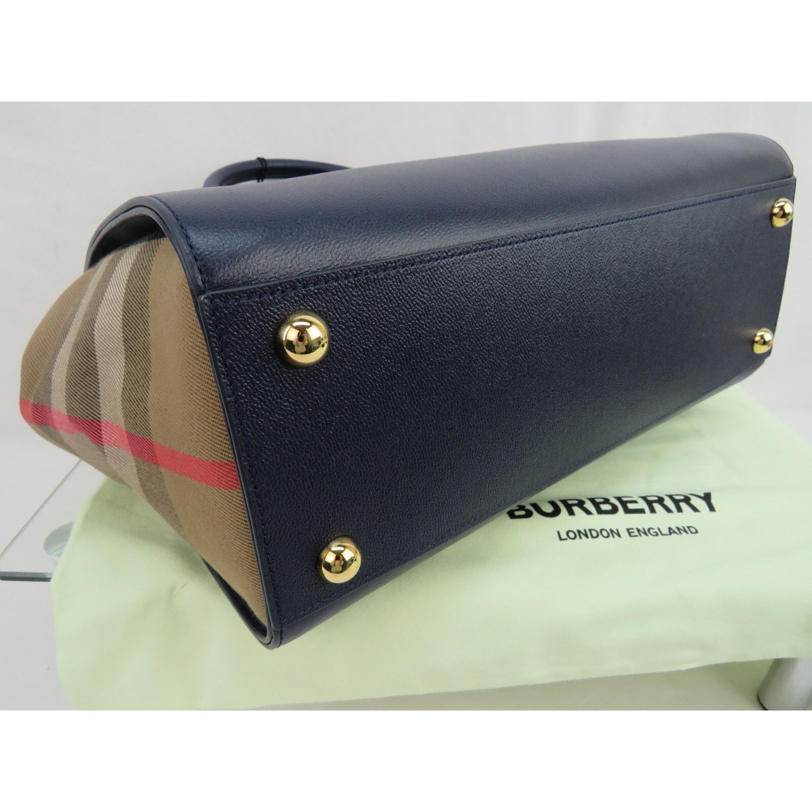 Burberry BURBERRY BANWELL DARK BLUE LEATHER CHECK SHOULDER BAG $2K Size ONE SIZE - 12 Thumbnail