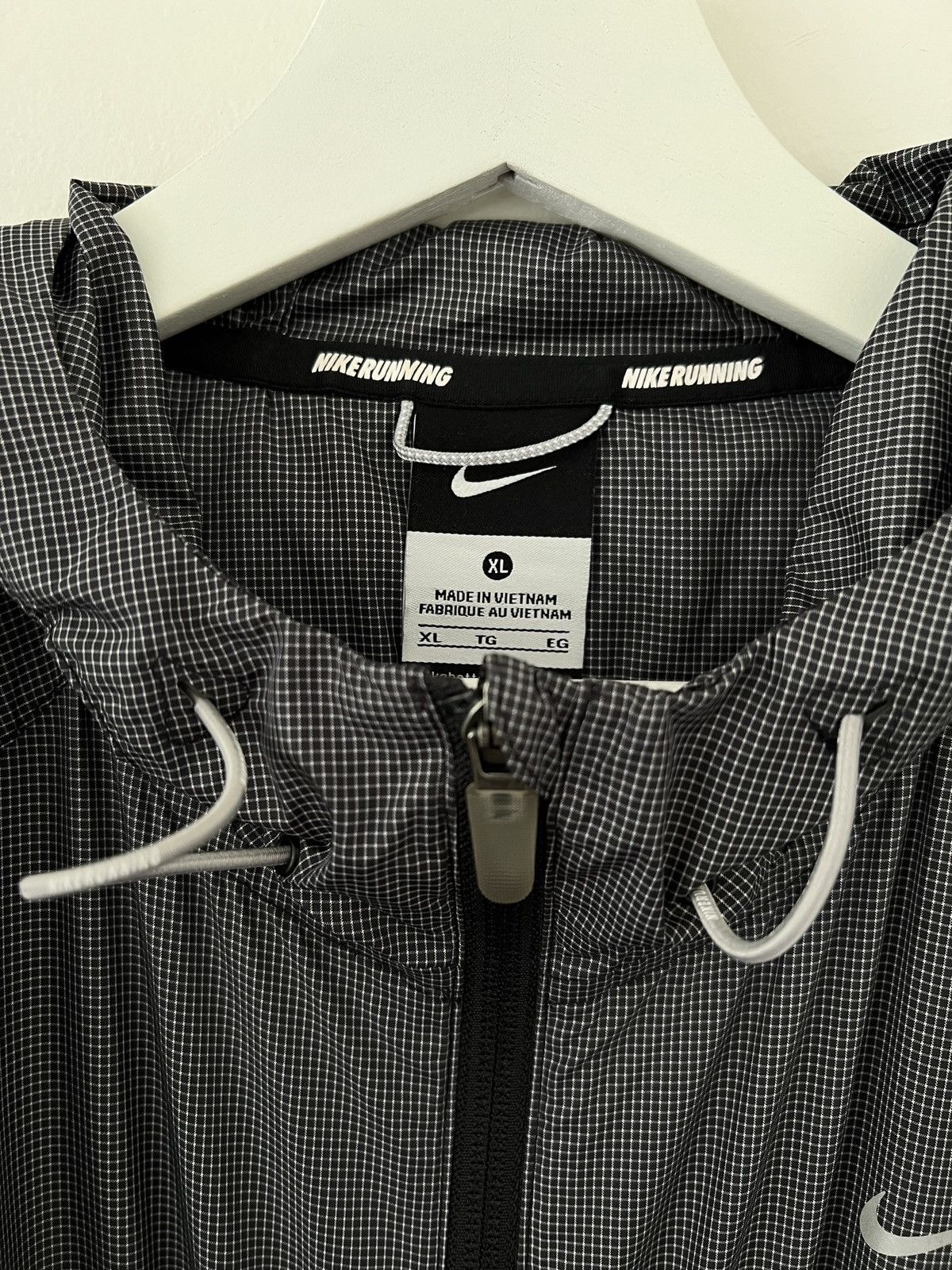 Nike Nike Running Ultralight Jacket Size US XL / EU 56 / 4 - 3 Thumbnail