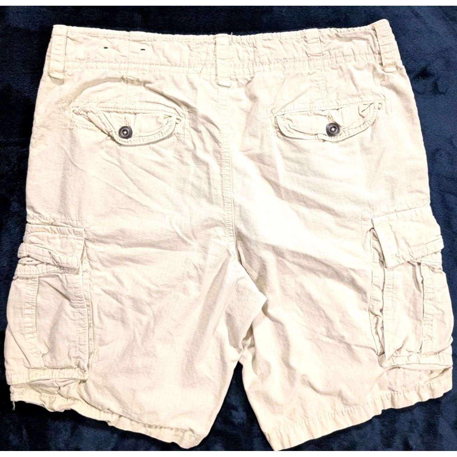 American Eagle Outfitters American Eagle Men's Classic Length Casual Shorts 9" Inseam Ivory Cream Size 33 Size US 32 / EU 48 - 7 Thumbnail