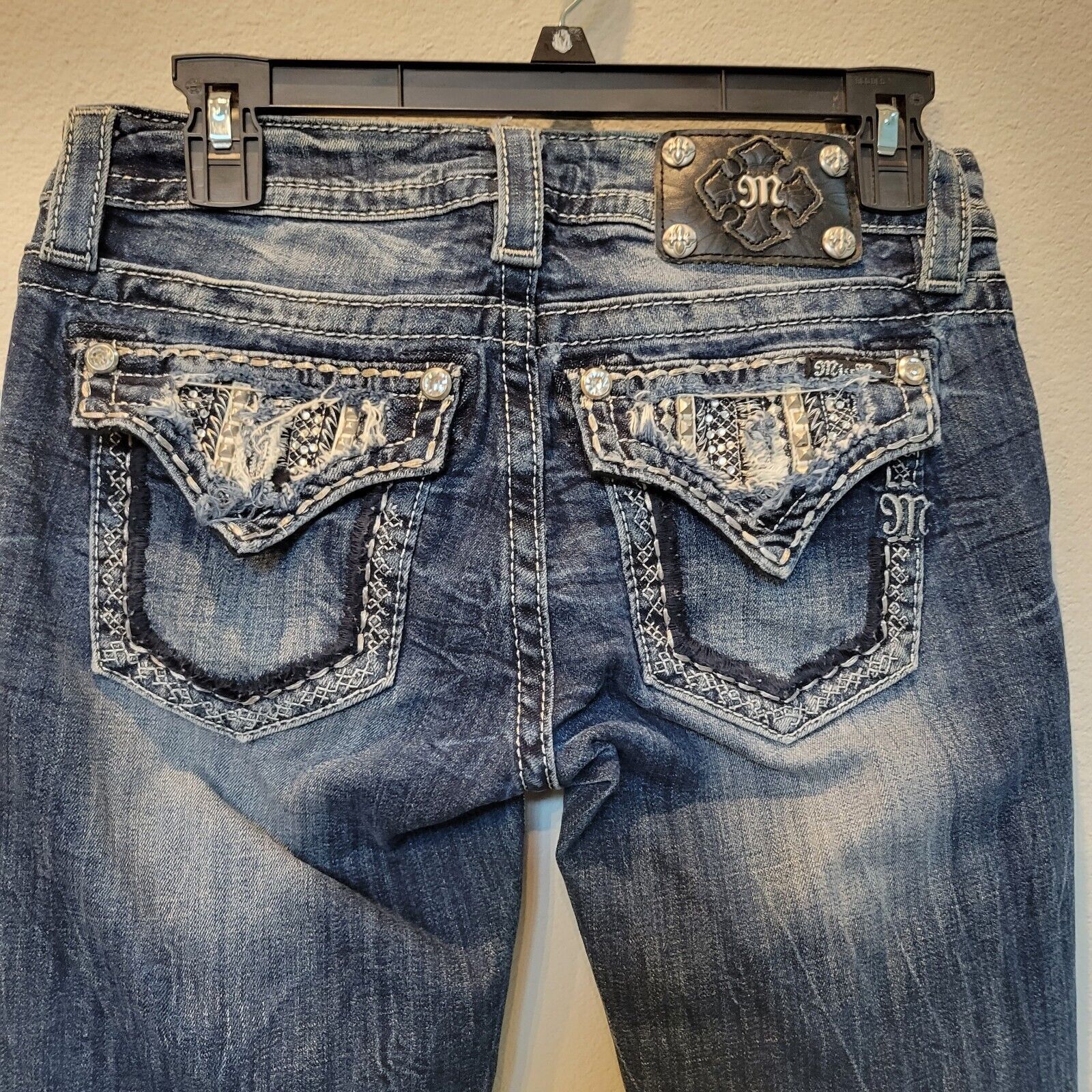 Miss Me Miss Me Jeans Womens Size 27 x 22L Cuffed Capri Size 27" / US 4 / IT 40 - 4 Thumbnail