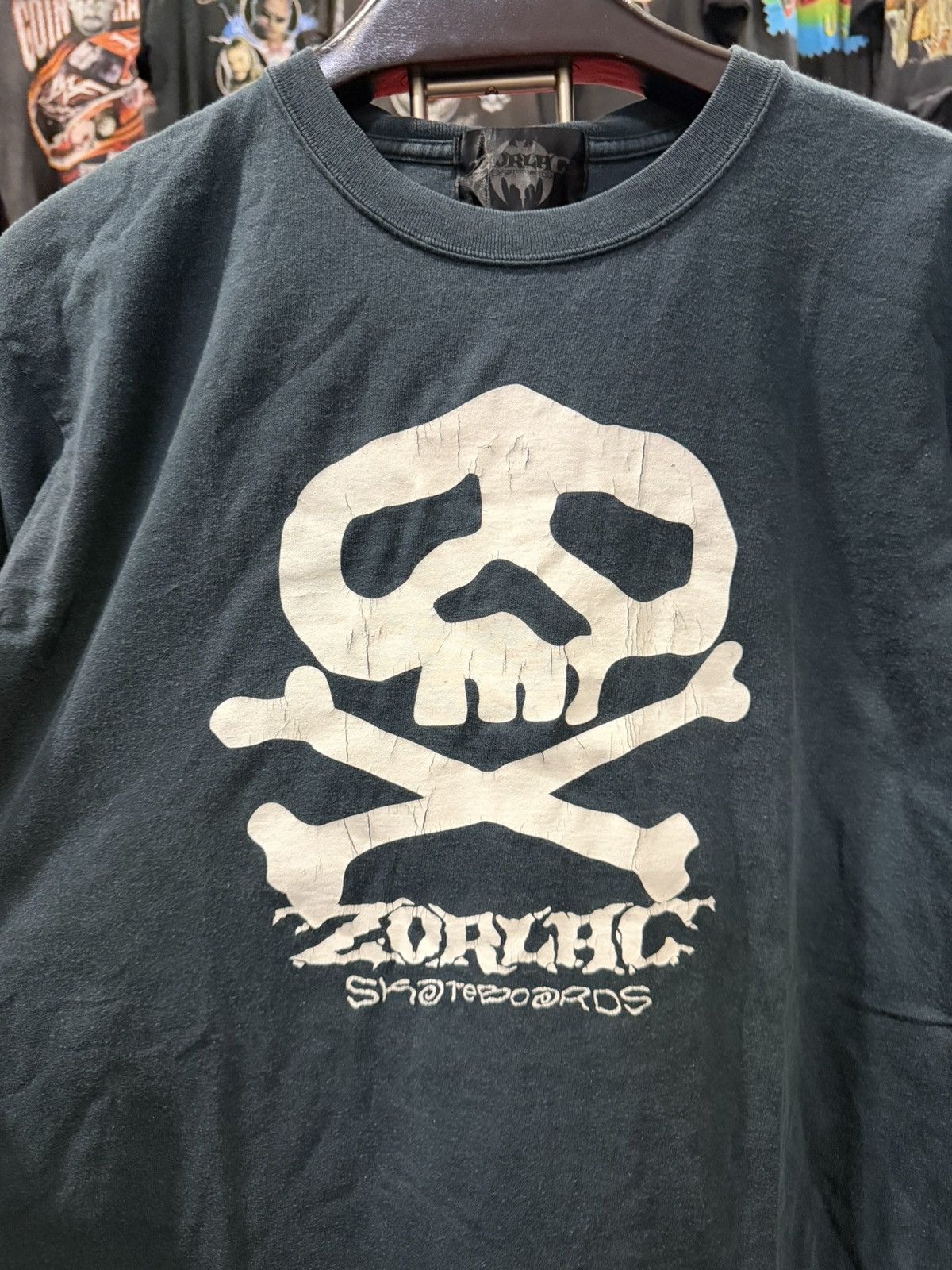 2000s Vintage Zorlac Skateboards Skull and Crossbones Tee L