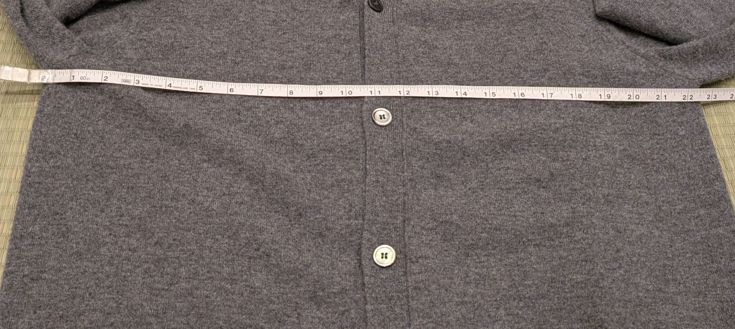 Comme des Garcons SHIRT Comme Des Garcons SHIRT CDG V-neck Contrast Wool Cardigan Size US XL / EU 56 / 4 - 6 Thumbnail