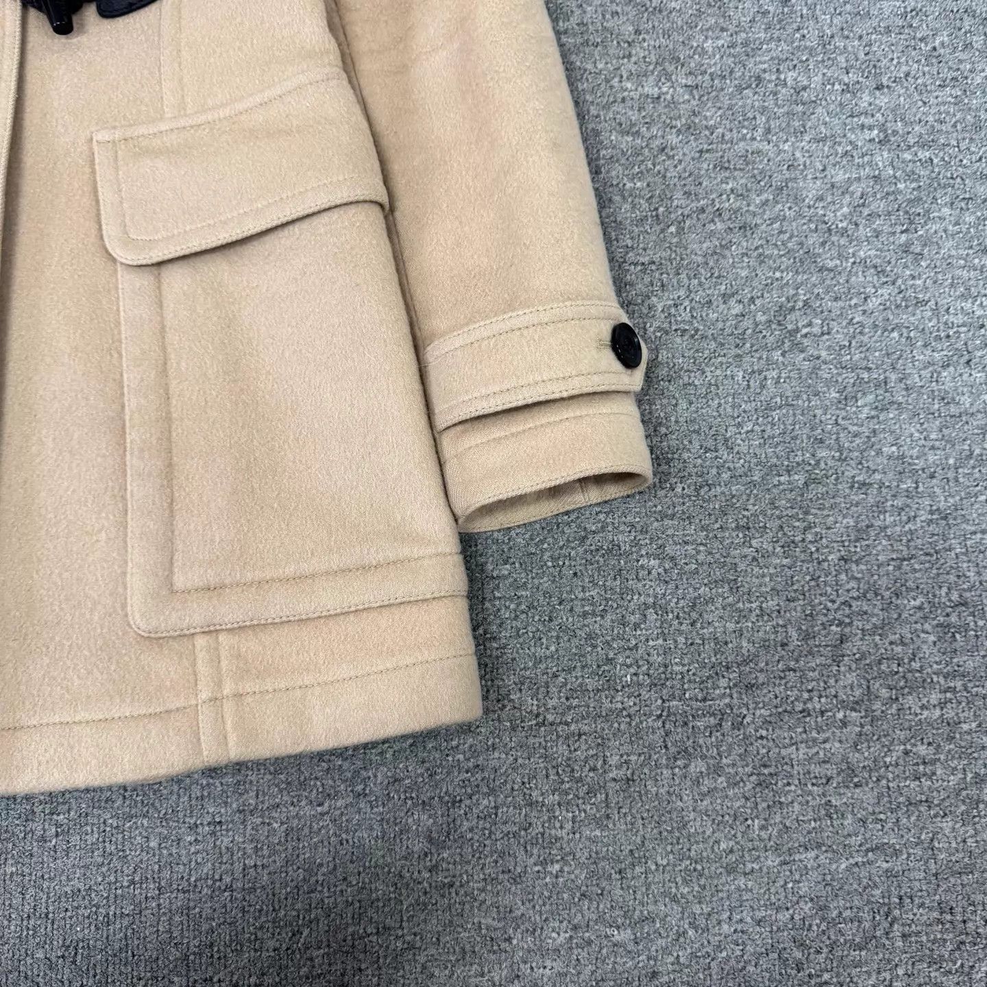 Burberry Burberry Horn Button Wool Hooded Coat UK6 Mint Size XS / US 0-2 / IT 36-38 - 3 Thumbnail