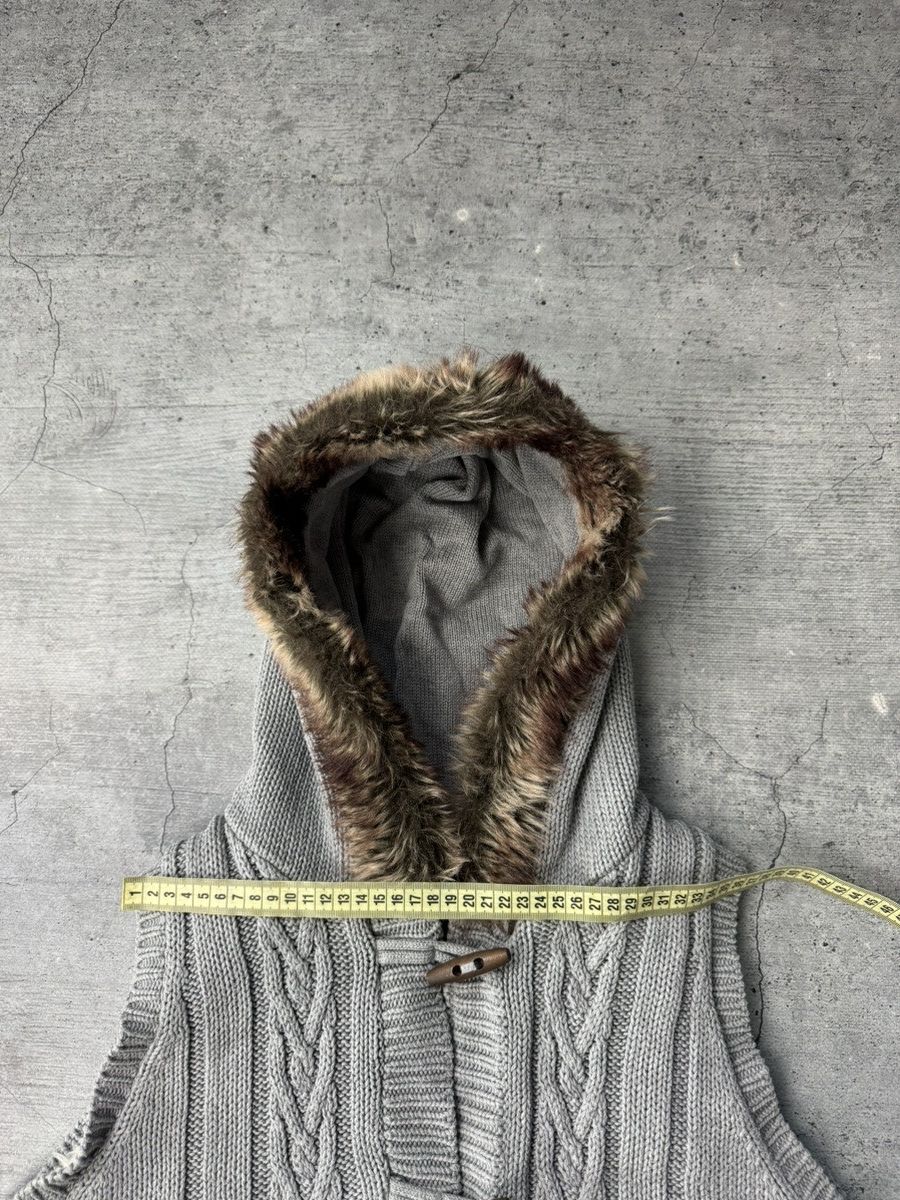 Japanese Brand Faux Fur Vest Hoodie – Graphic Japan Style M Size US M / EU 48-50 / 2 - 4 Thumbnail