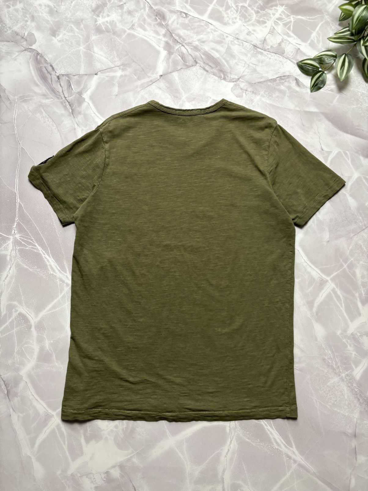 Johnson Motors Johnson Motors Blank Crew Neck Basic T-Shirt USA Made Olive Size US M / EU 48-50 / 2 - 6 Thumbnail
