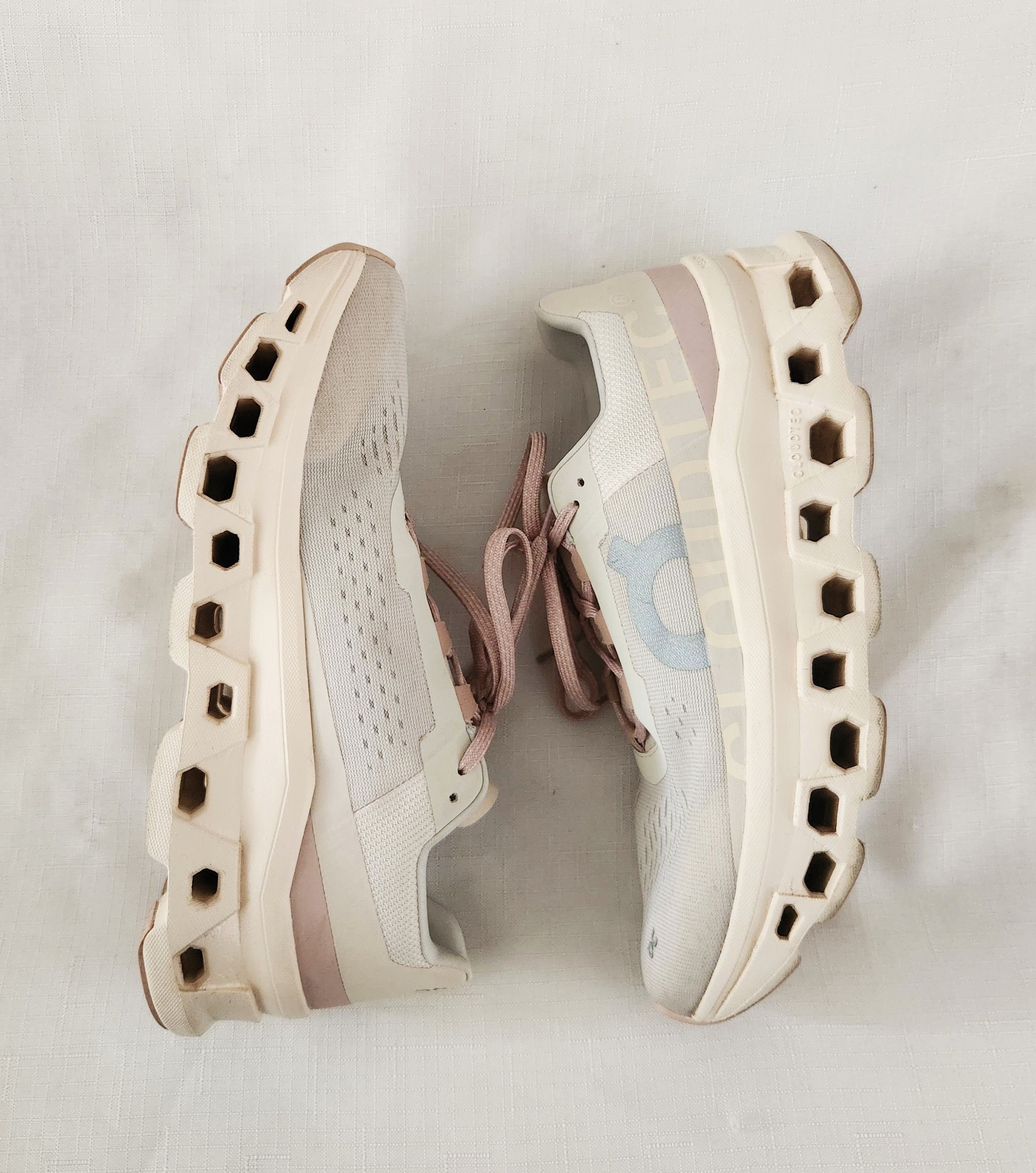 On On Running Women's Cloudmonster Shoes Moon Fawn pink SZ 9 Size US 9 / IT 39 - 10 Thumbnail