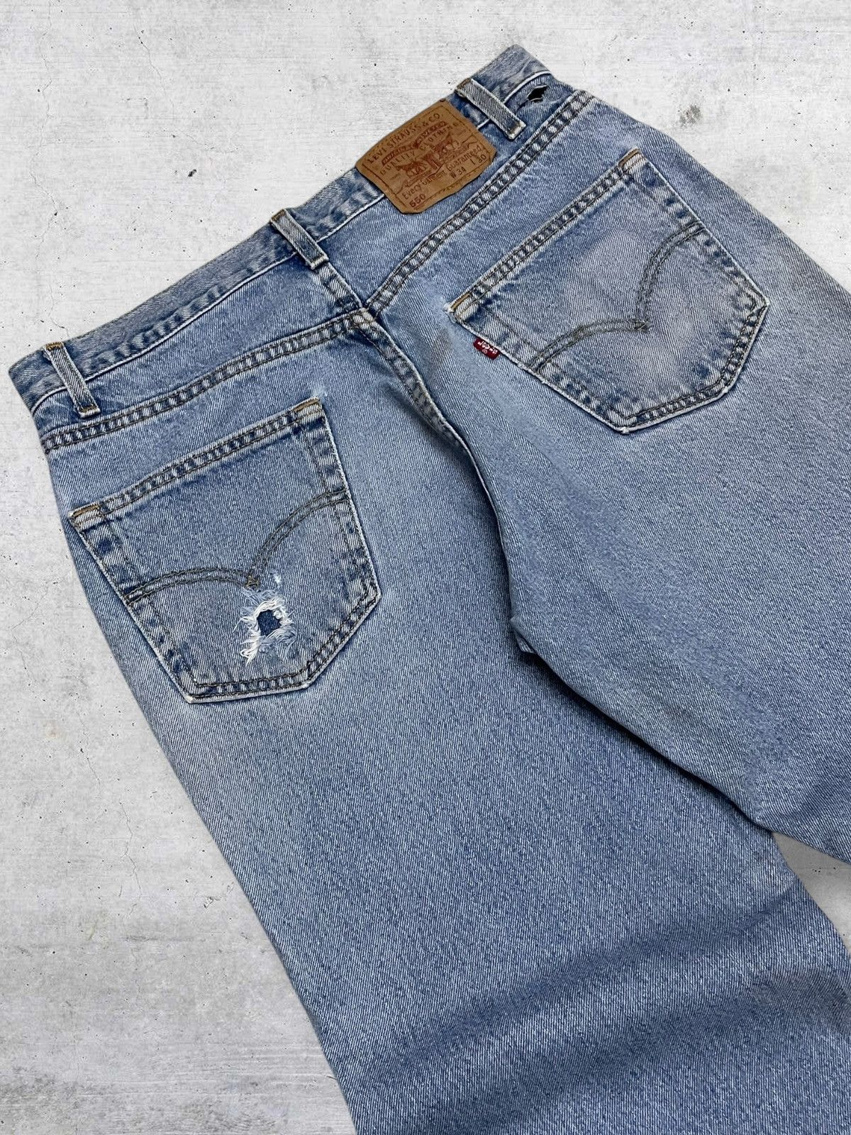 Levi's Vintage Clothing VINTAGE LEVIS 550 90S DESIGNER DISTRESSED TRASH DENIM Size US 32 / EU 48 - 15 Thumbnail