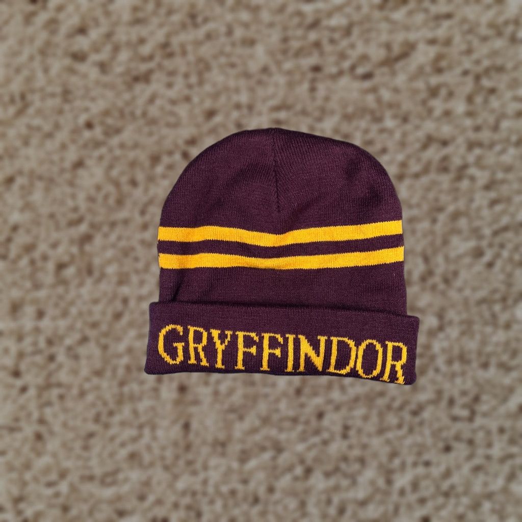 Vintage Gryffindor Harry Potter Beanie Toque Adult One Size Red Yellow Knit Acrylic Ski Hat Men Beanie 90s Logo Winter Fashion Size ONE SIZE - 1 Thumbnail
