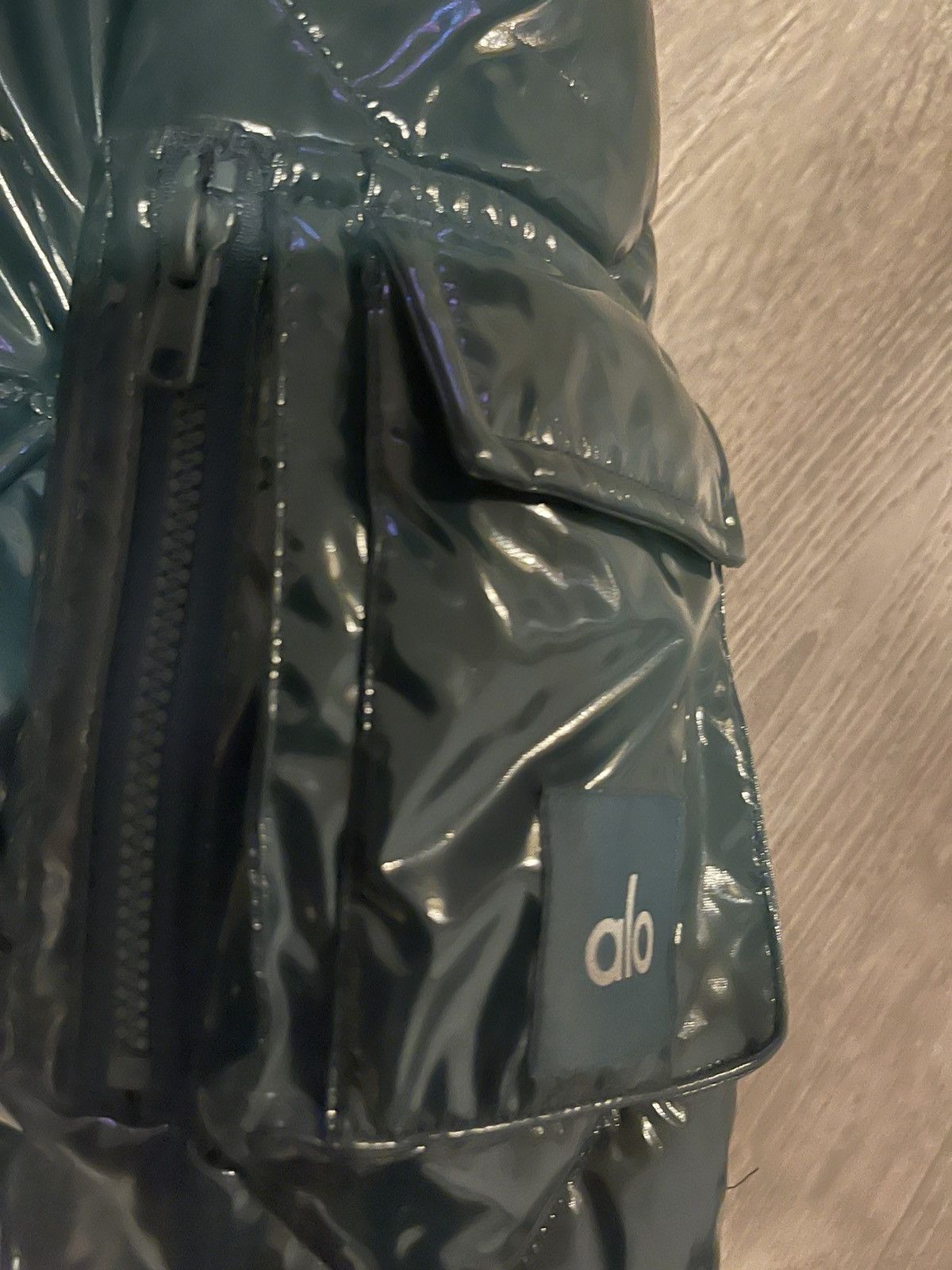 Alo Yoga Alo Snomoto Puffer Jacket Midnight Green xs nwt Size XS / US 0-2 / IT 36-38 - 9 Thumbnail