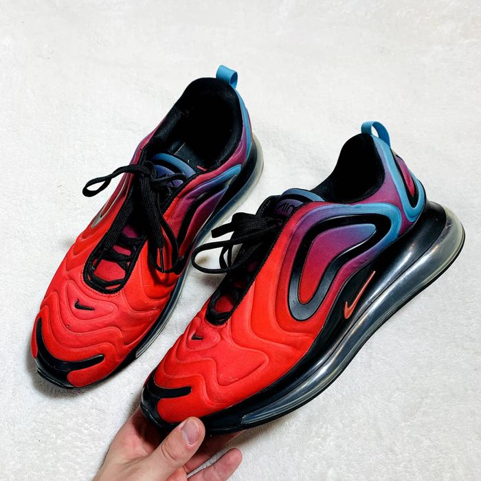 Air max outlet 720 red gradient